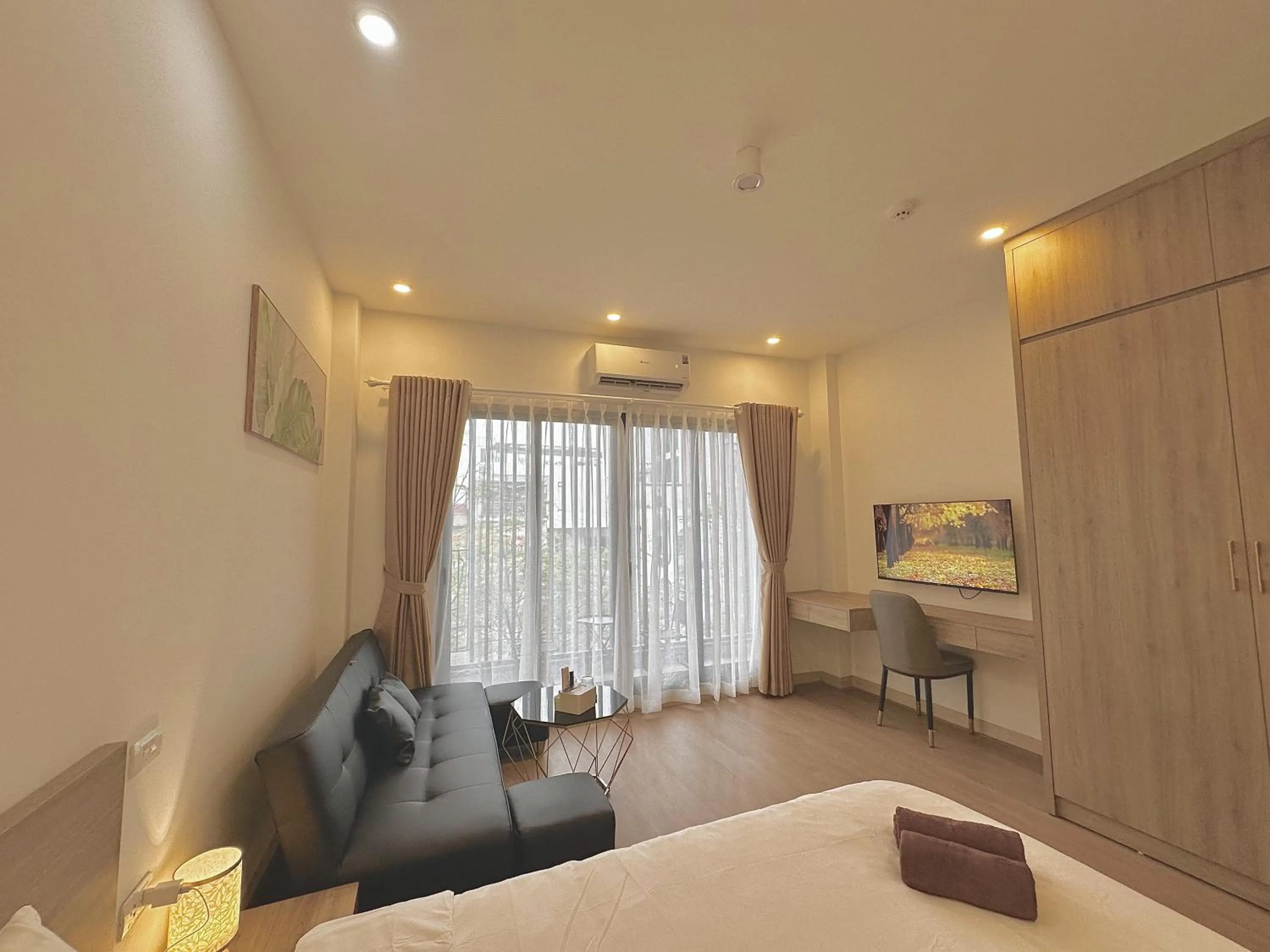 Bed in Happy Home - Big Balcony - Best Location