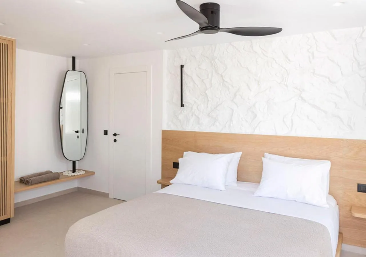 Bedroom, Bed in Kalea Suites