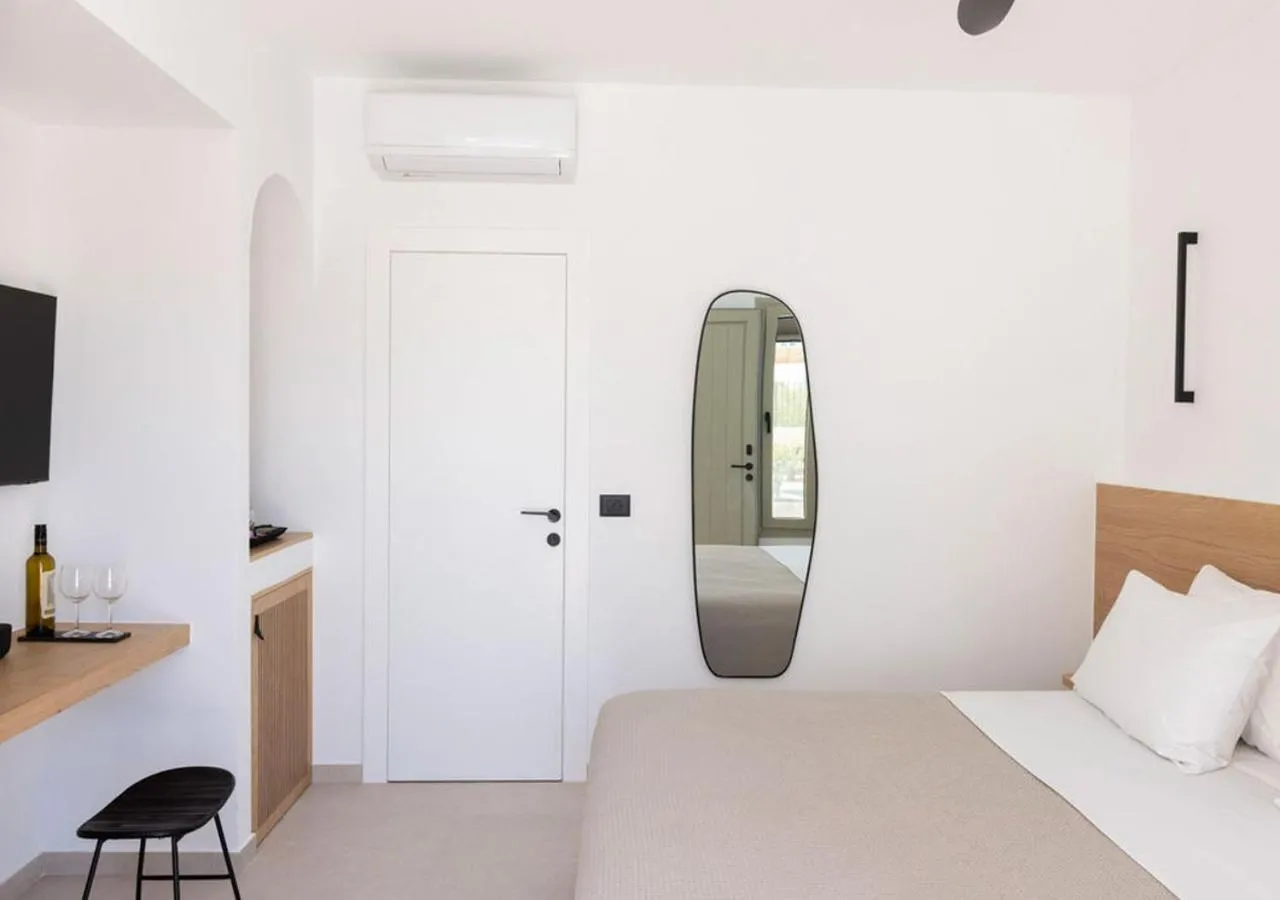 Bedroom, Bed in Kalea Suites