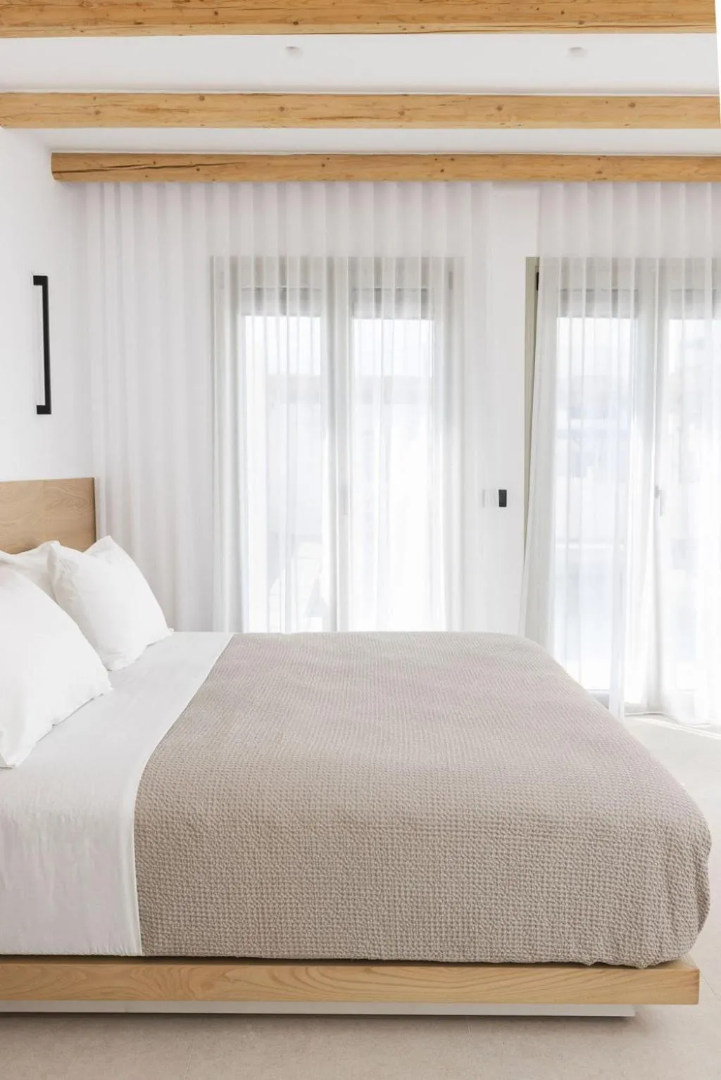 Bedroom, Bed in Kalea Suites
