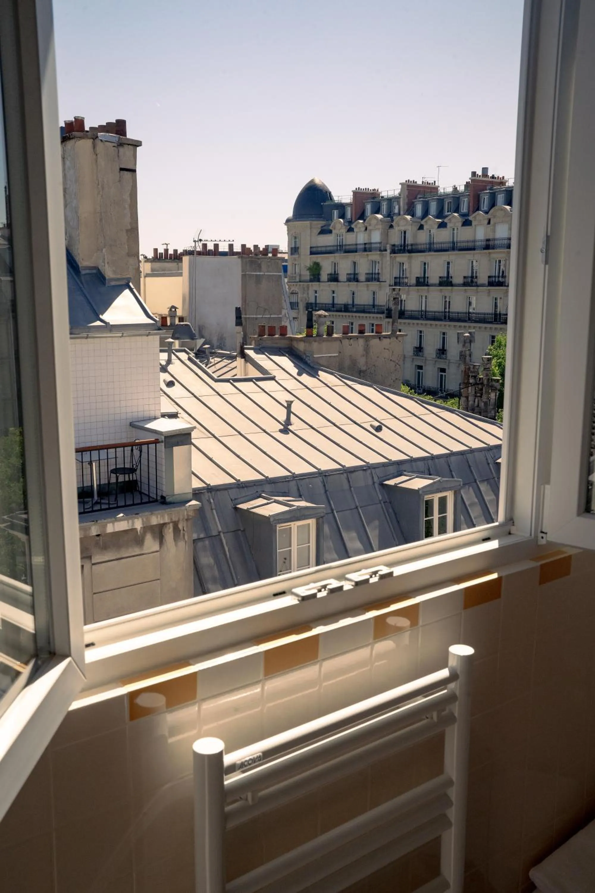 City view in LALA Hôtel