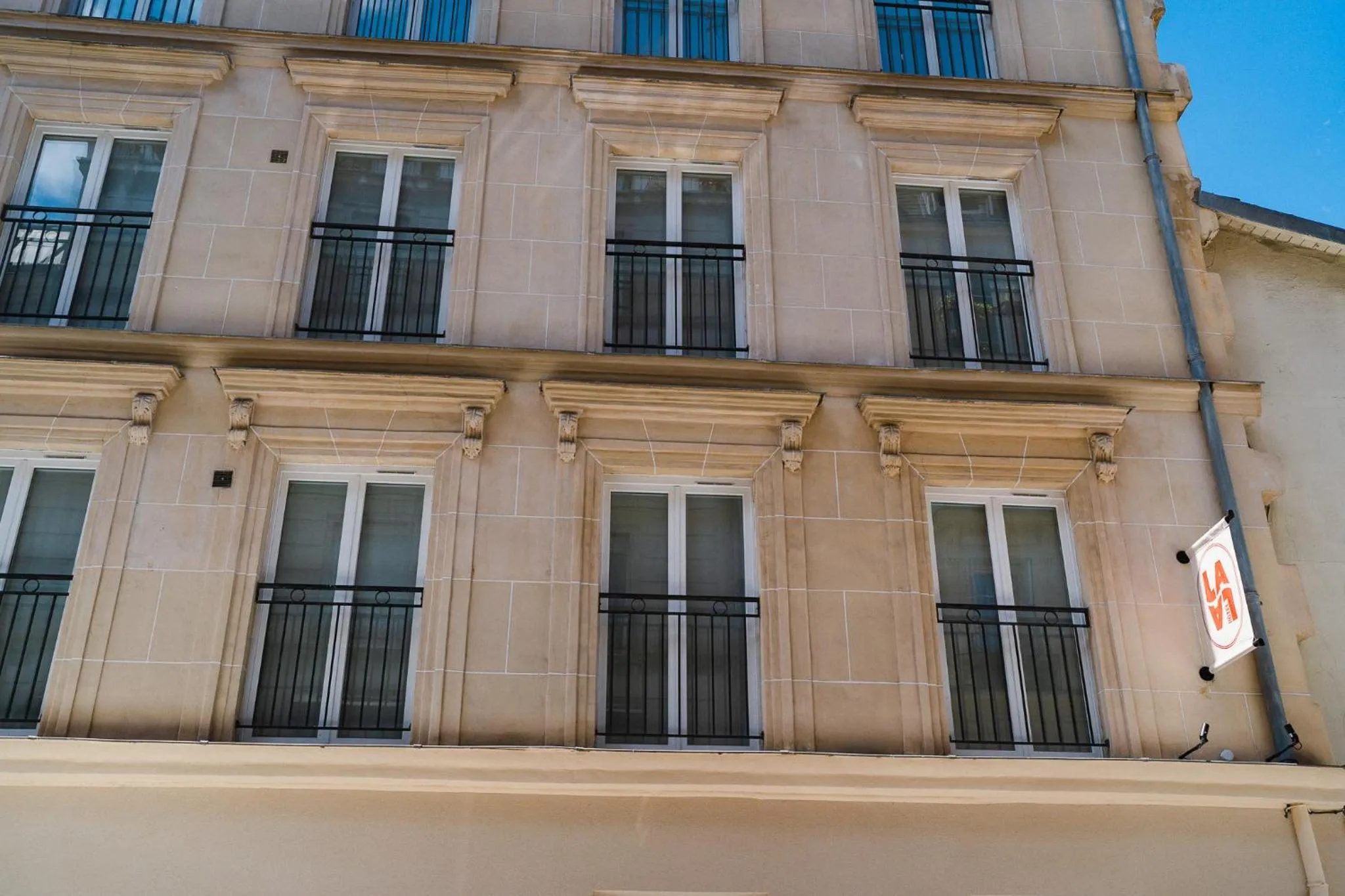 Property building in LALA Hôtel