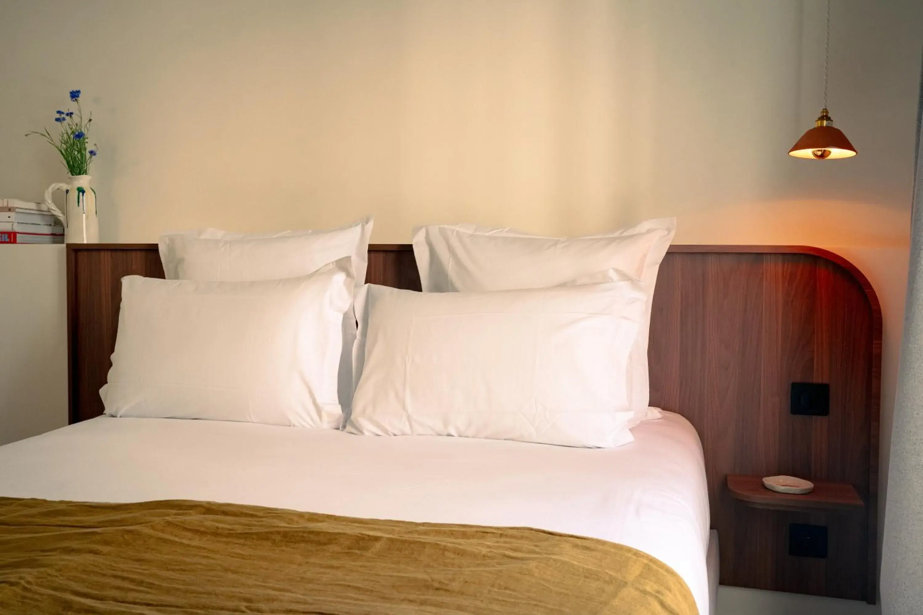 Standard Double Room - Street in LALA Hôtel Standard Double Room - Street in LALA Hôtel