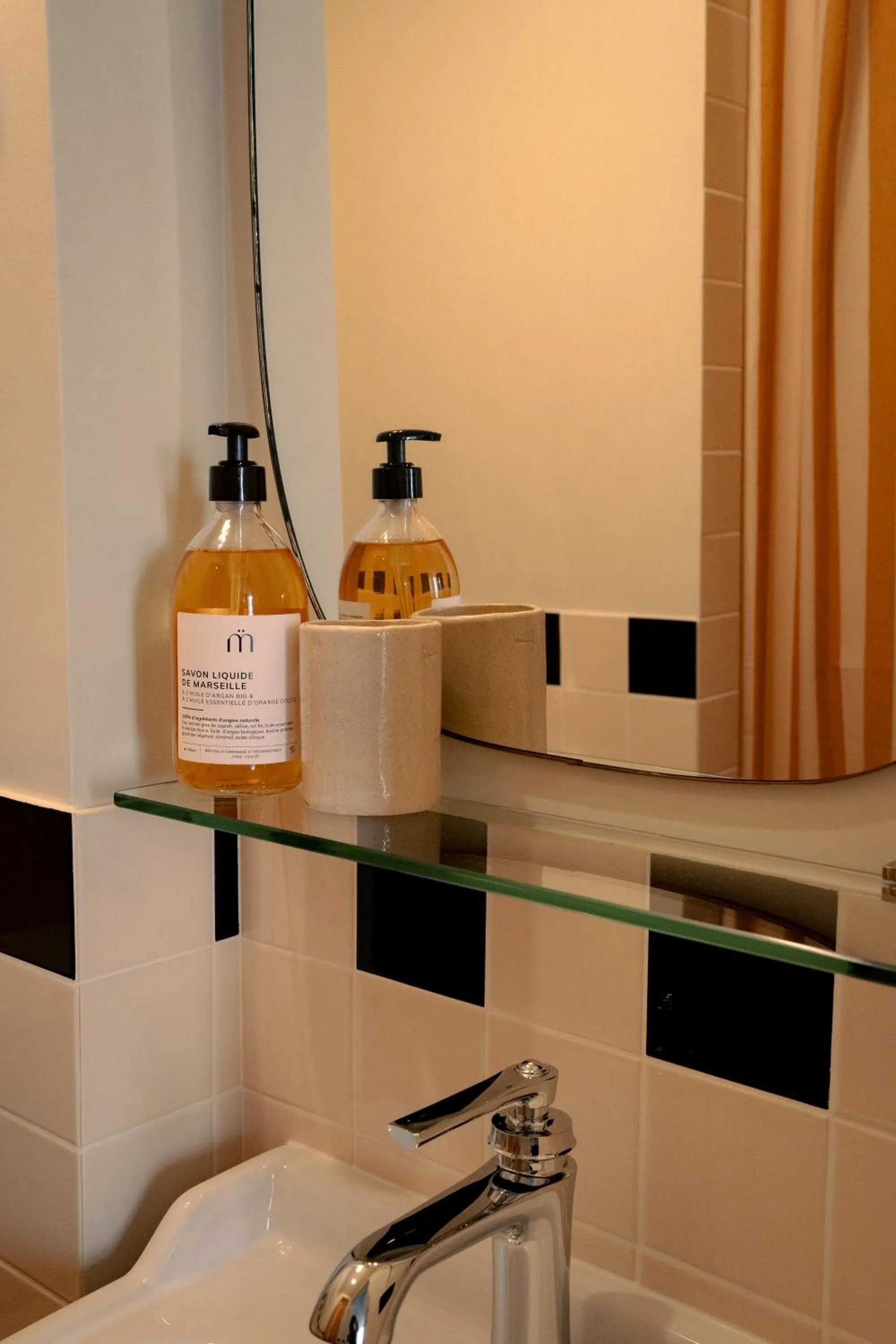 Bathroom in LALA Hôtel