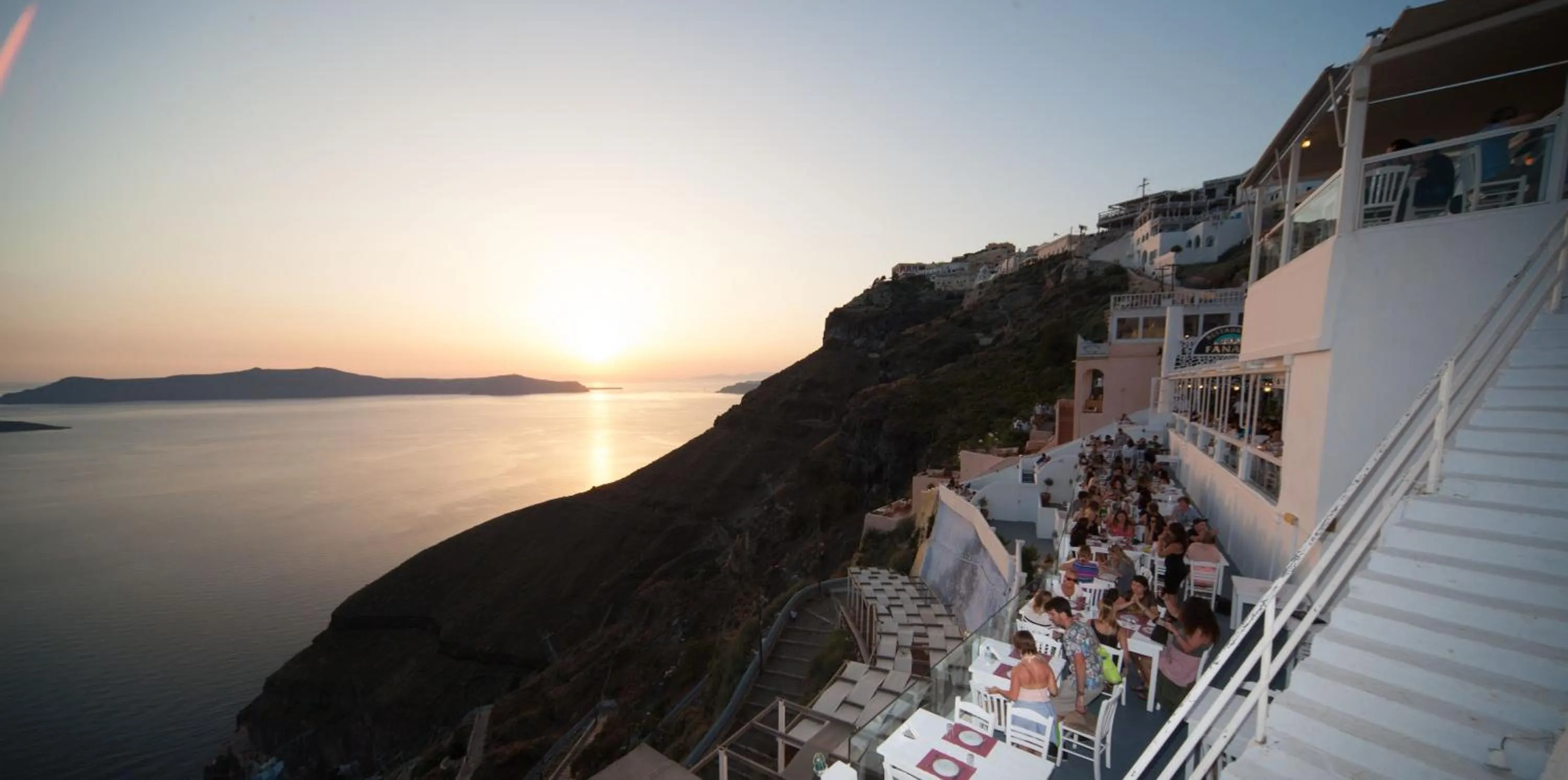 Restaurant/places to eat in Fanari Vista Suites