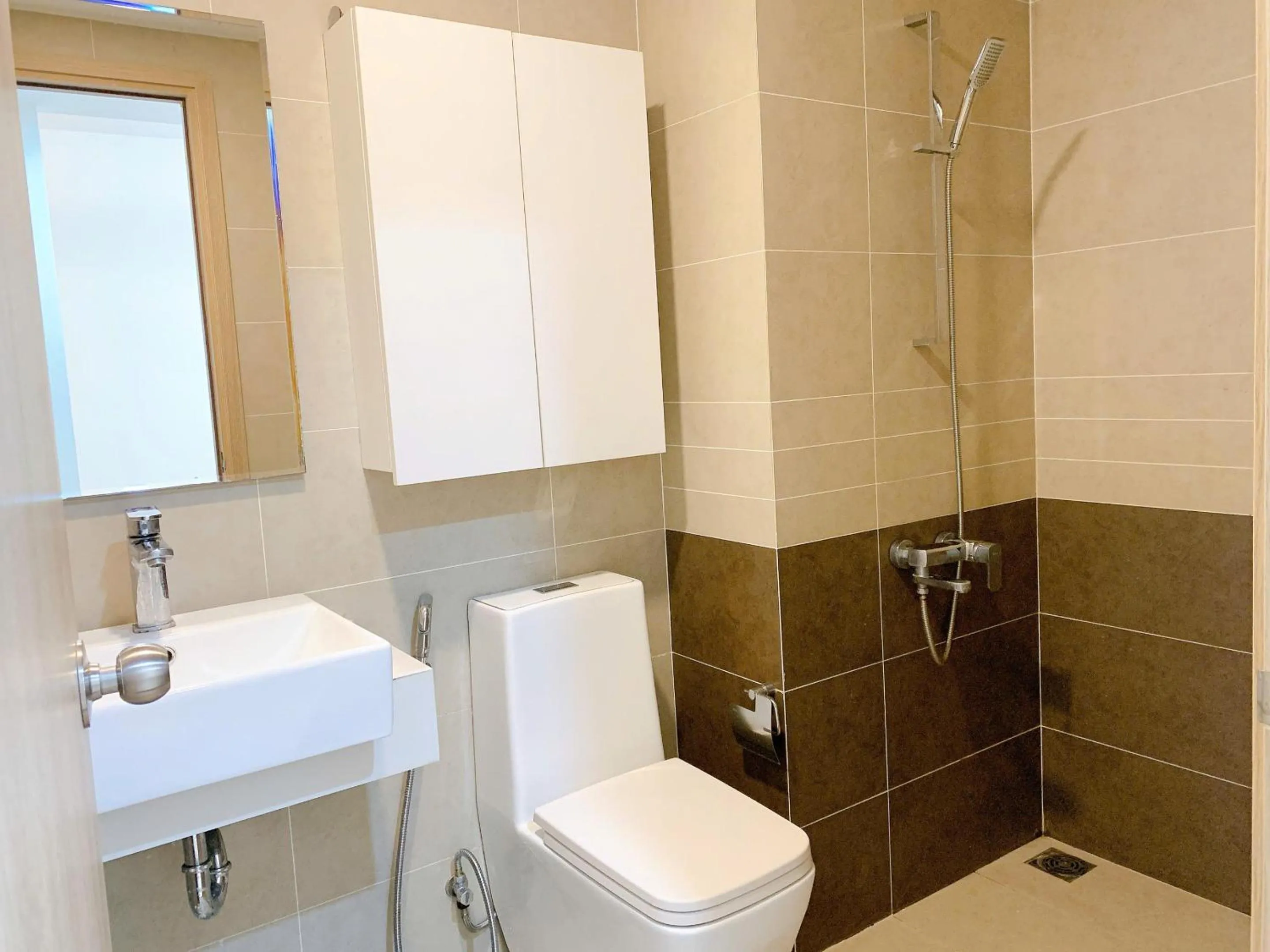 Shower in The Sun Avenue Serviced Apartment