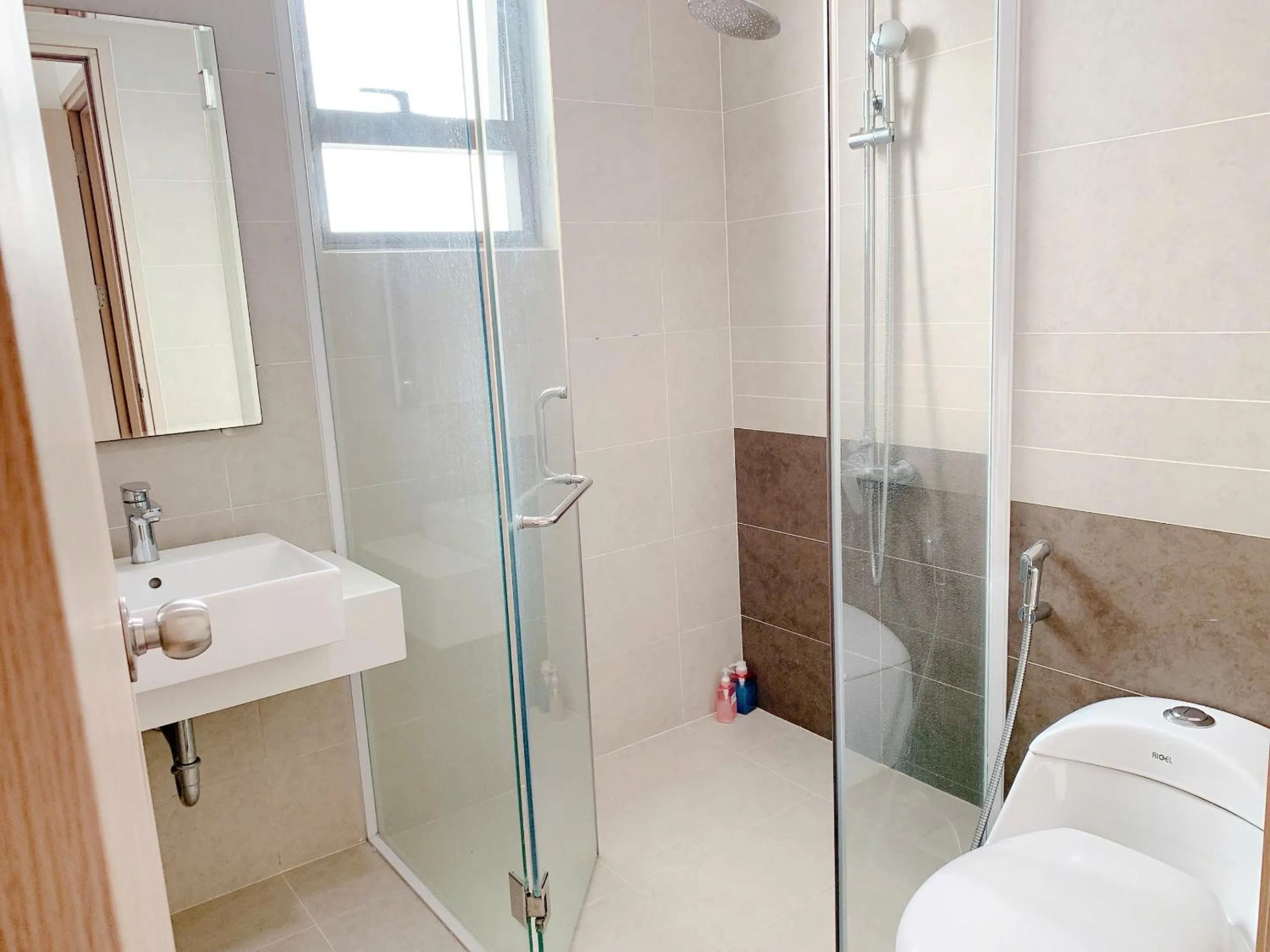 Shower in The Sun Avenue Serviced Apartment