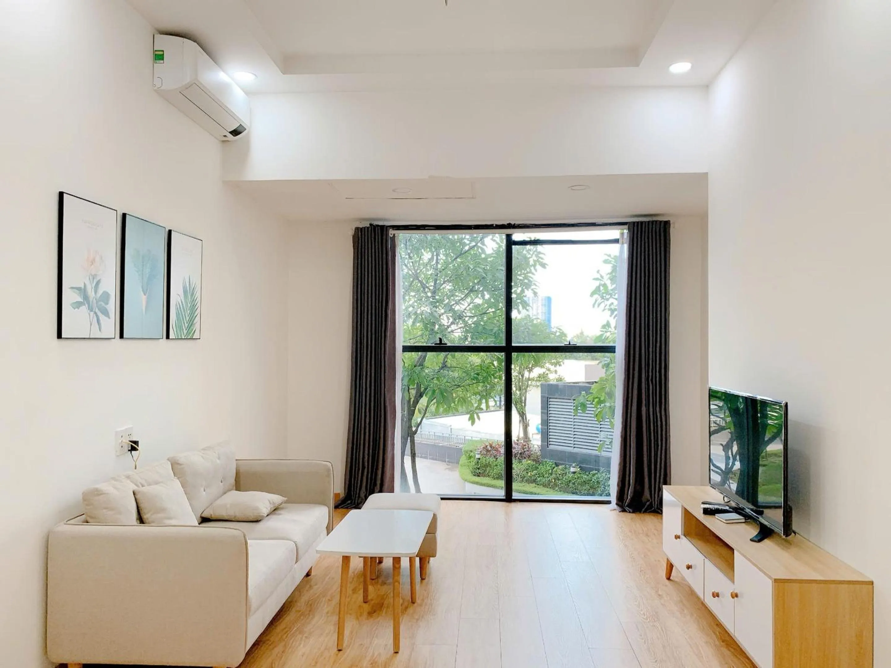 TV and multimedia in The Sun Avenue Serviced Apartment
