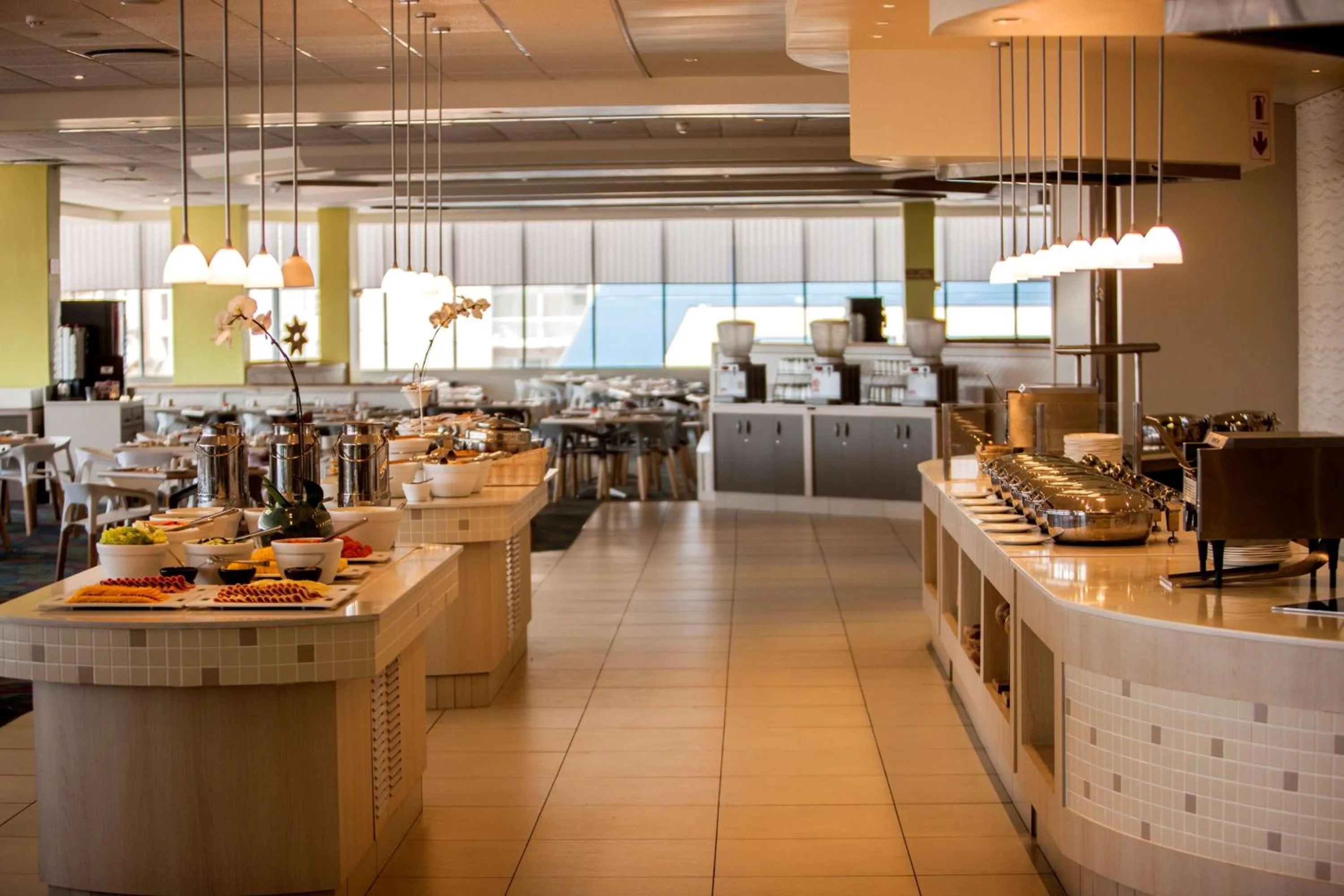 Restaurant/places to eat in Garden Court South Beach