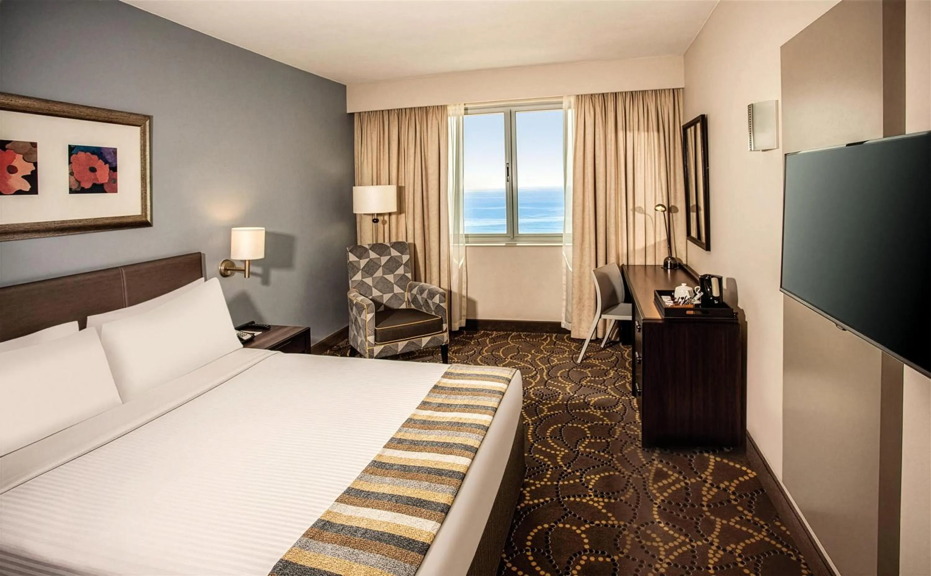 Bedroom, Bed in Garden Court South Beach