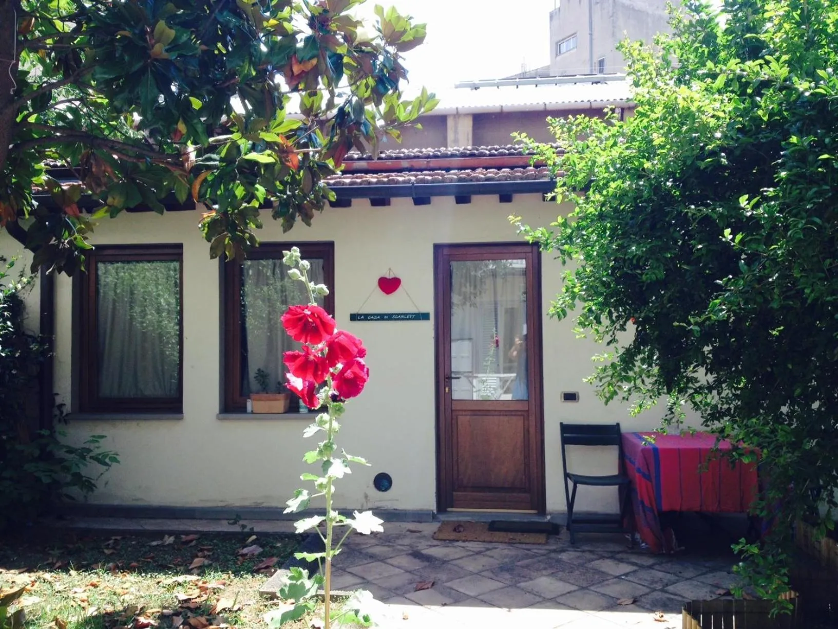 Property building in La Casa Di Scarlett