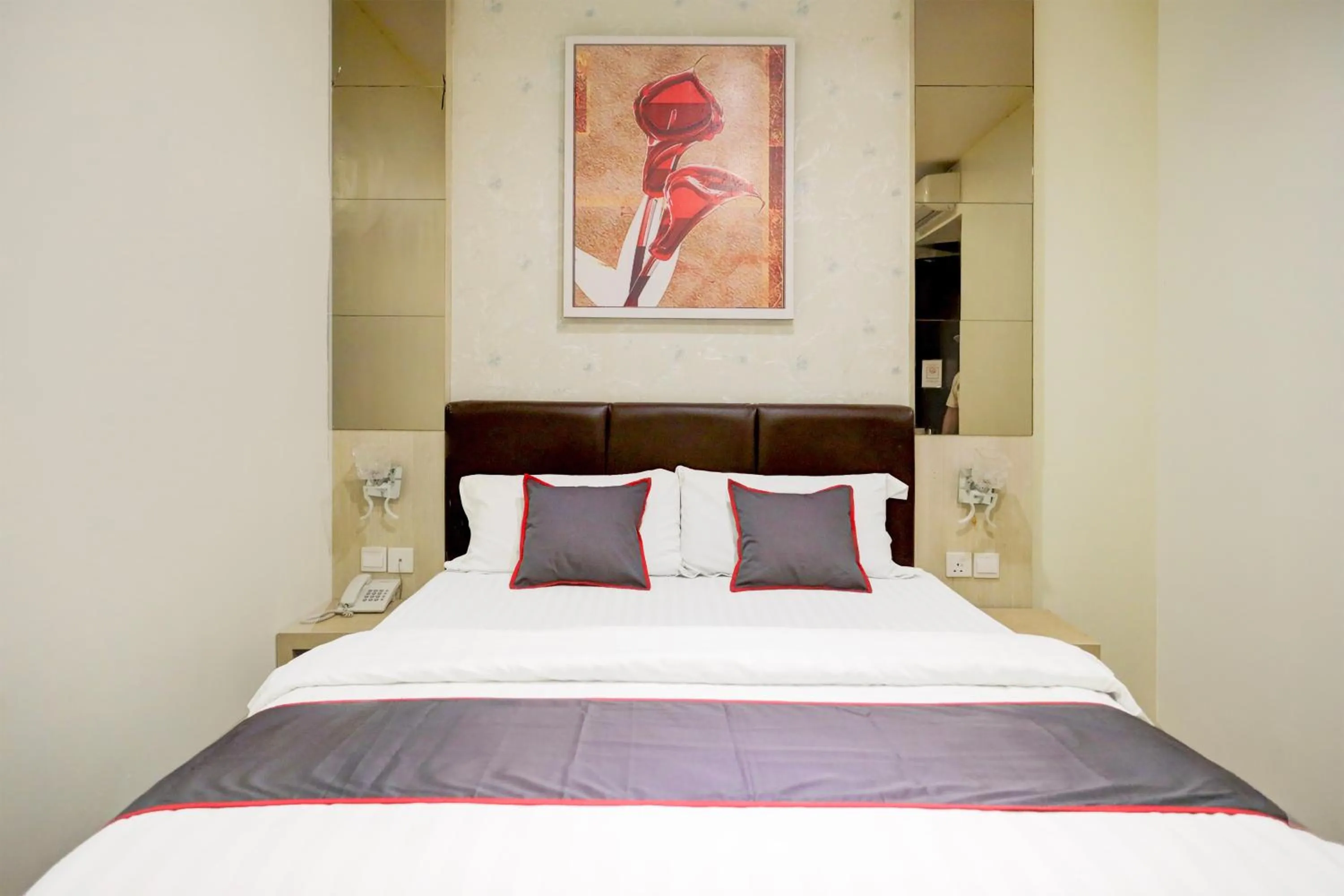 Bedroom, Bed in Townhouse Oak Batam near Grand Batam Mall formerly Lucky Star Hotel