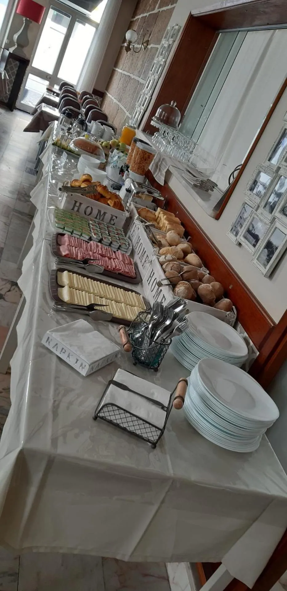Buffet breakfast in Hotel Vila Esteves