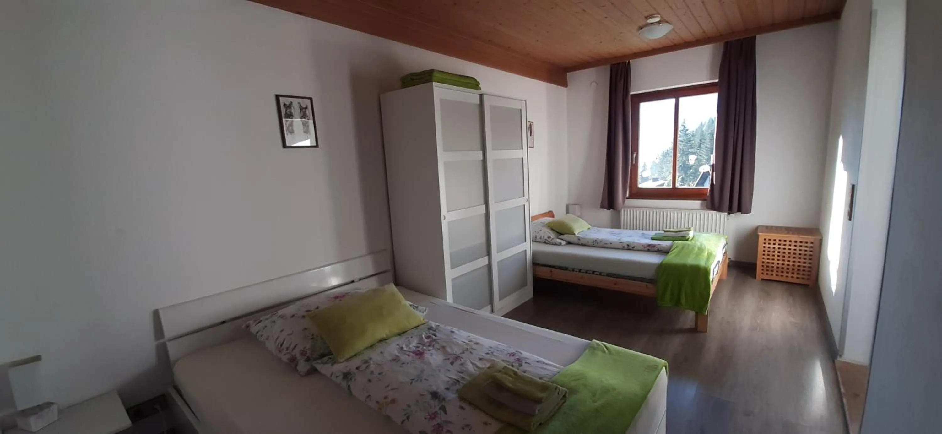 Photo of the whole room, Bed in Haus Sieben - Singer Lydia
