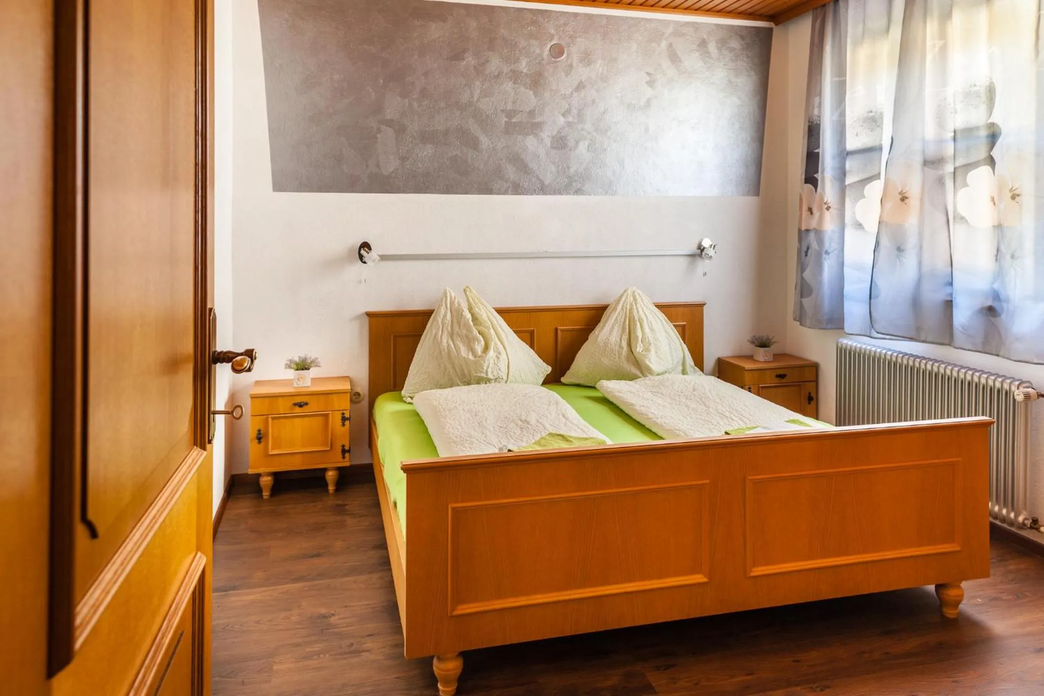 Bedroom, Bed in Haus Sieben - Singer Lydia