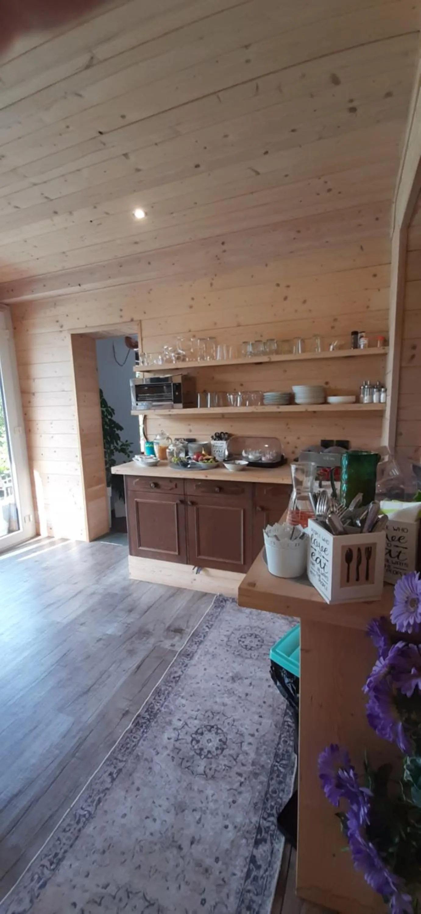 Haus Sieben - Singer Lydia