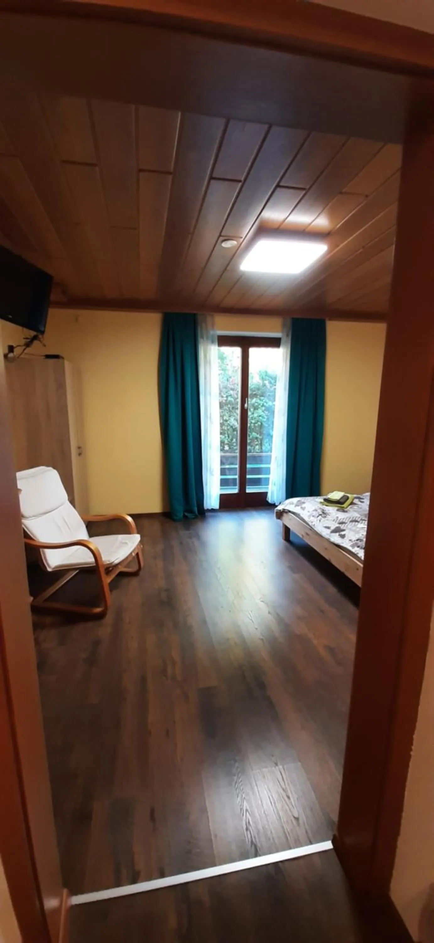 Photo of the whole room, Bed in Haus Sieben - Singer Lydia