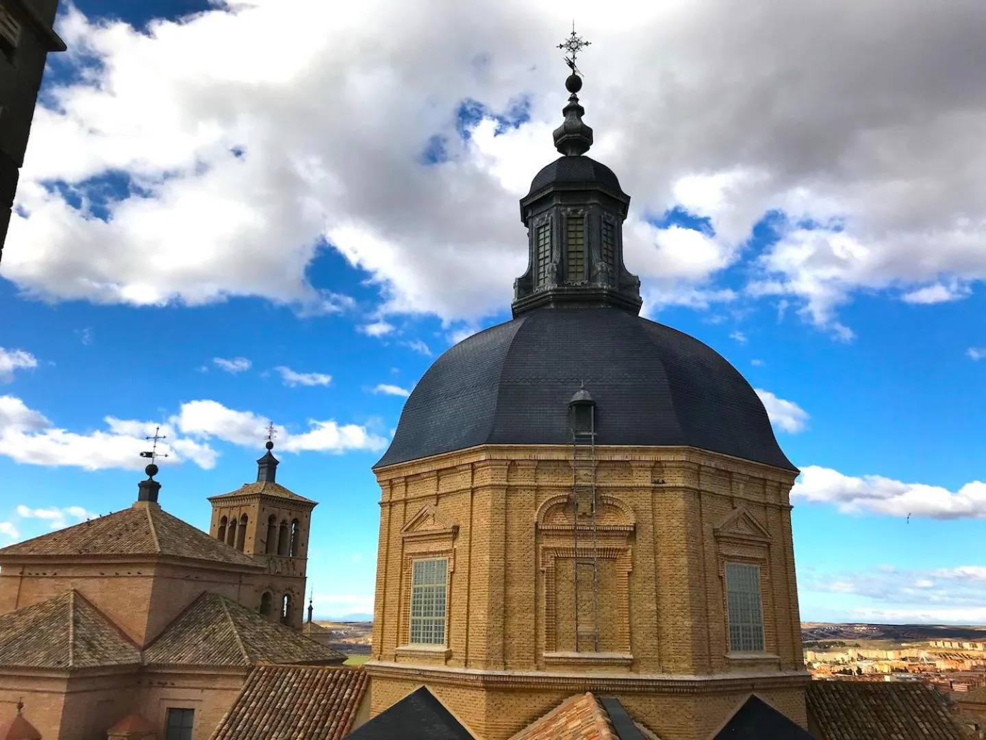 City view in Oasis Backpackers' Toledo