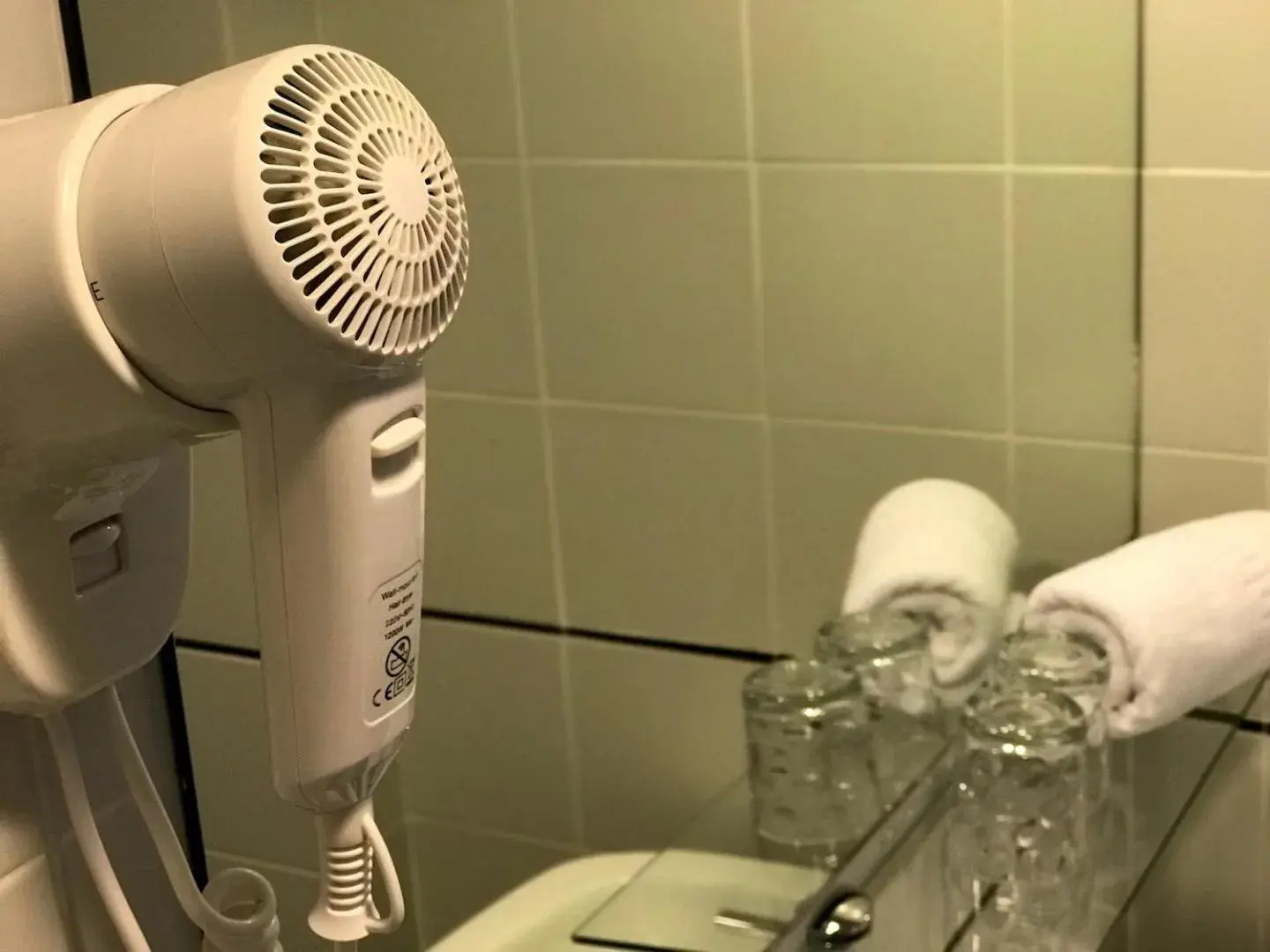 Interior twin room in Oasis Backpackers' Toledo Interior twin room in Oasis Backpackers' Toledo