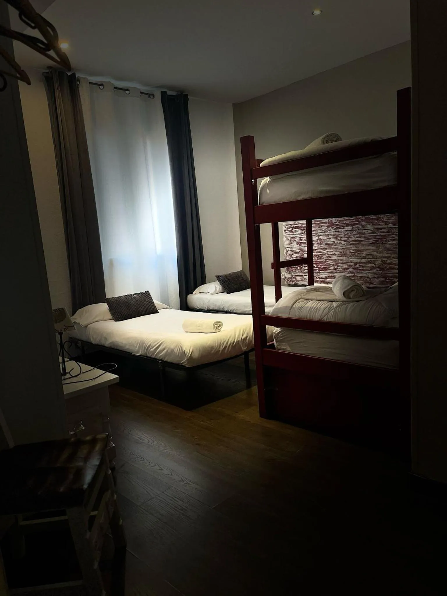 Bedroom, Bed in Oasis Backpackers' Toledo