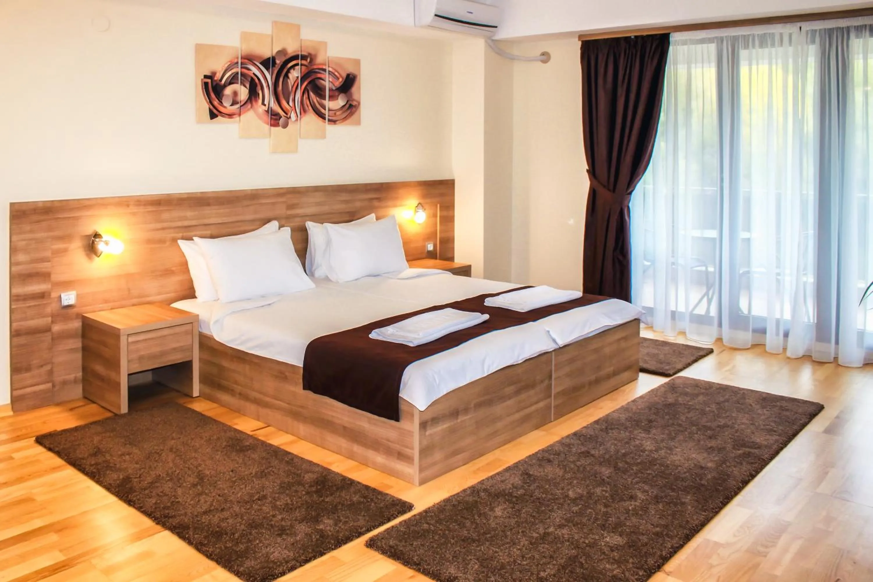 Bed in Park Lakeside Ohrid