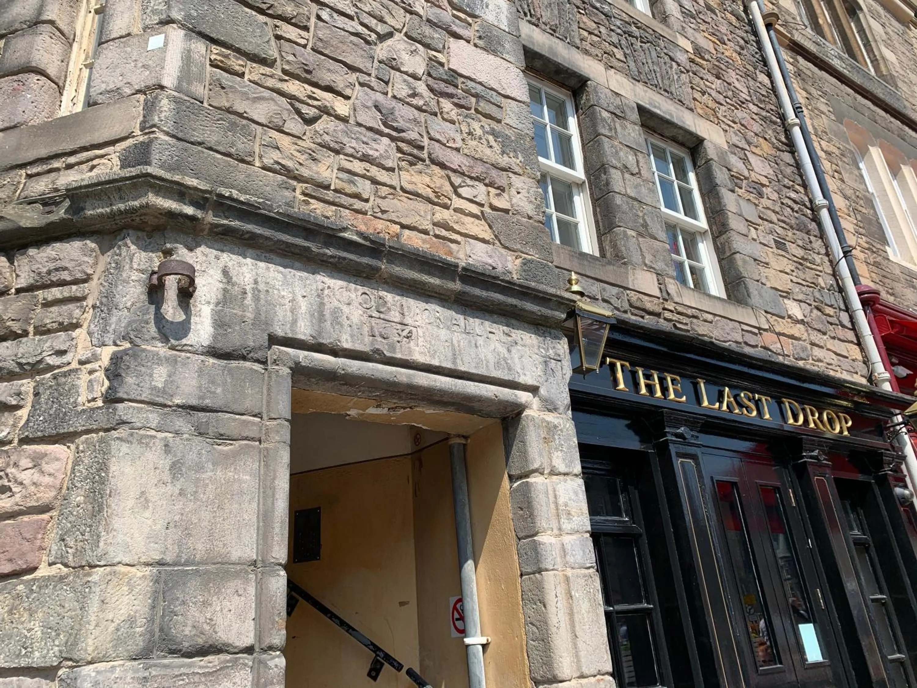 Property building in Grassmarket Old Town Boutique Apartment