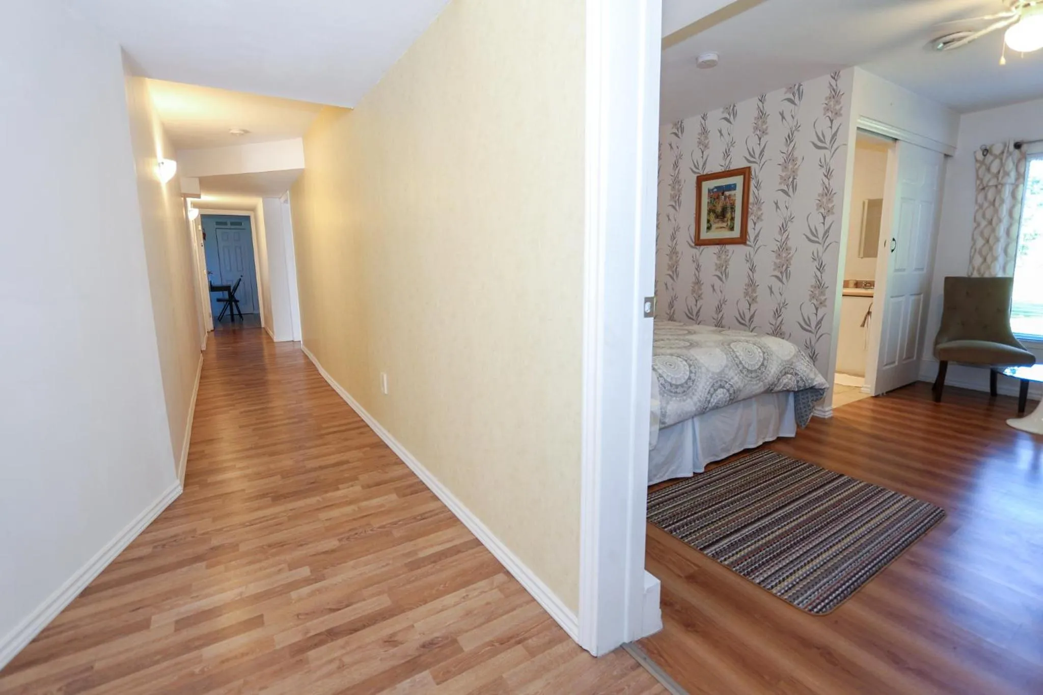 Bedroom in Cedar Drive Inn