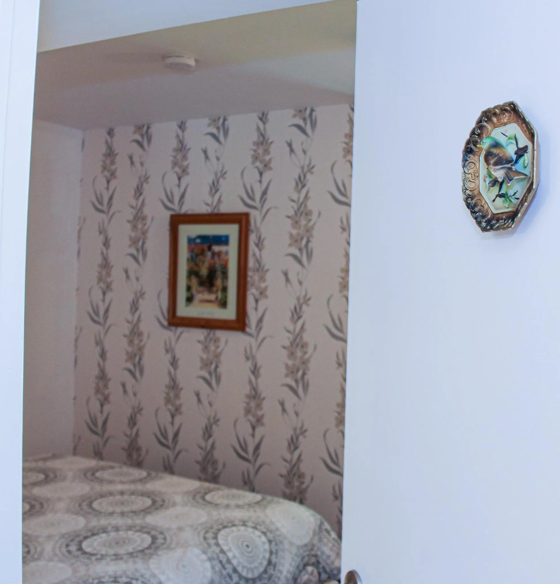 Bedroom, Bed in Cedar Drive Inn