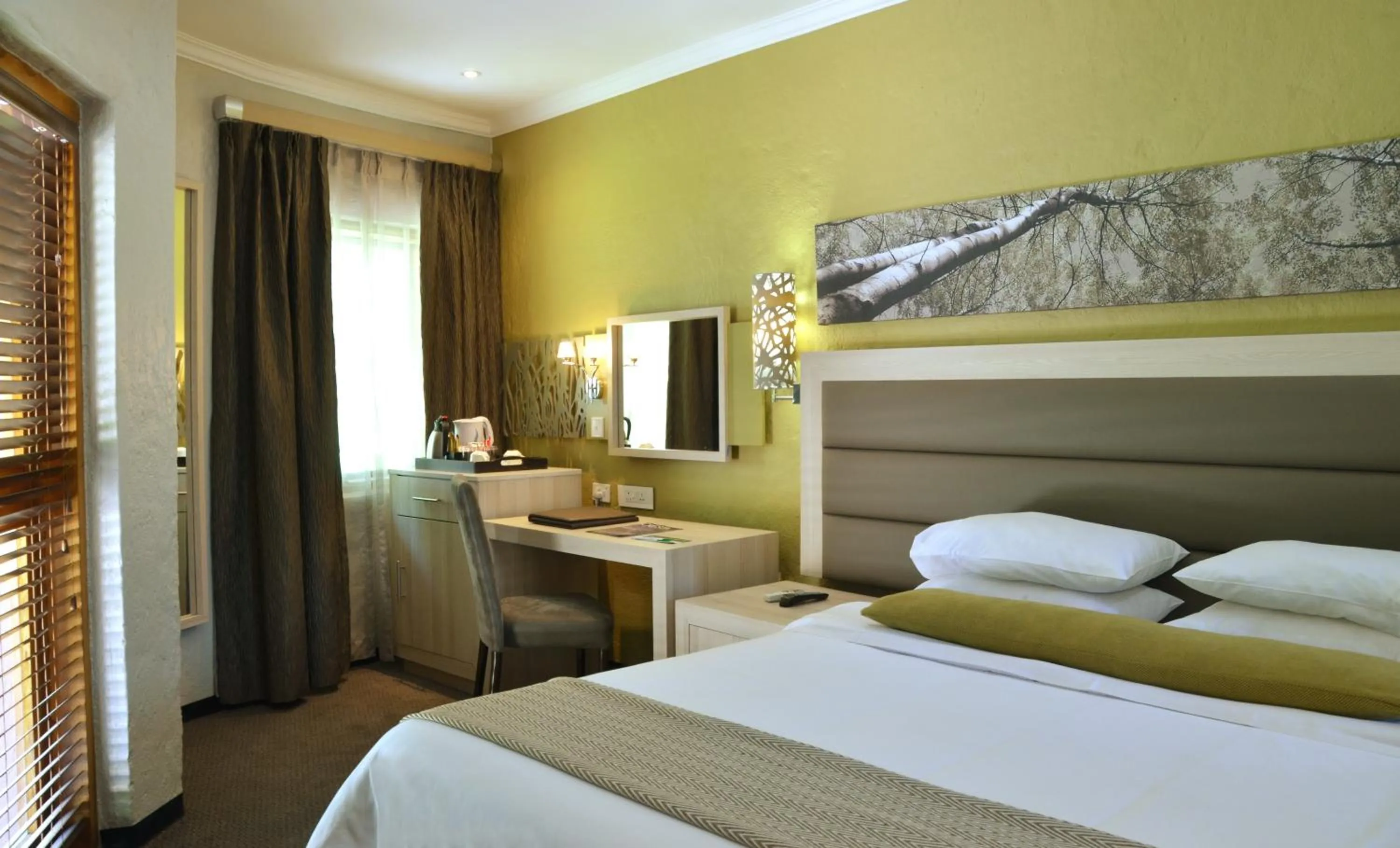 Bed in Cresta Marang Gardens Hotel