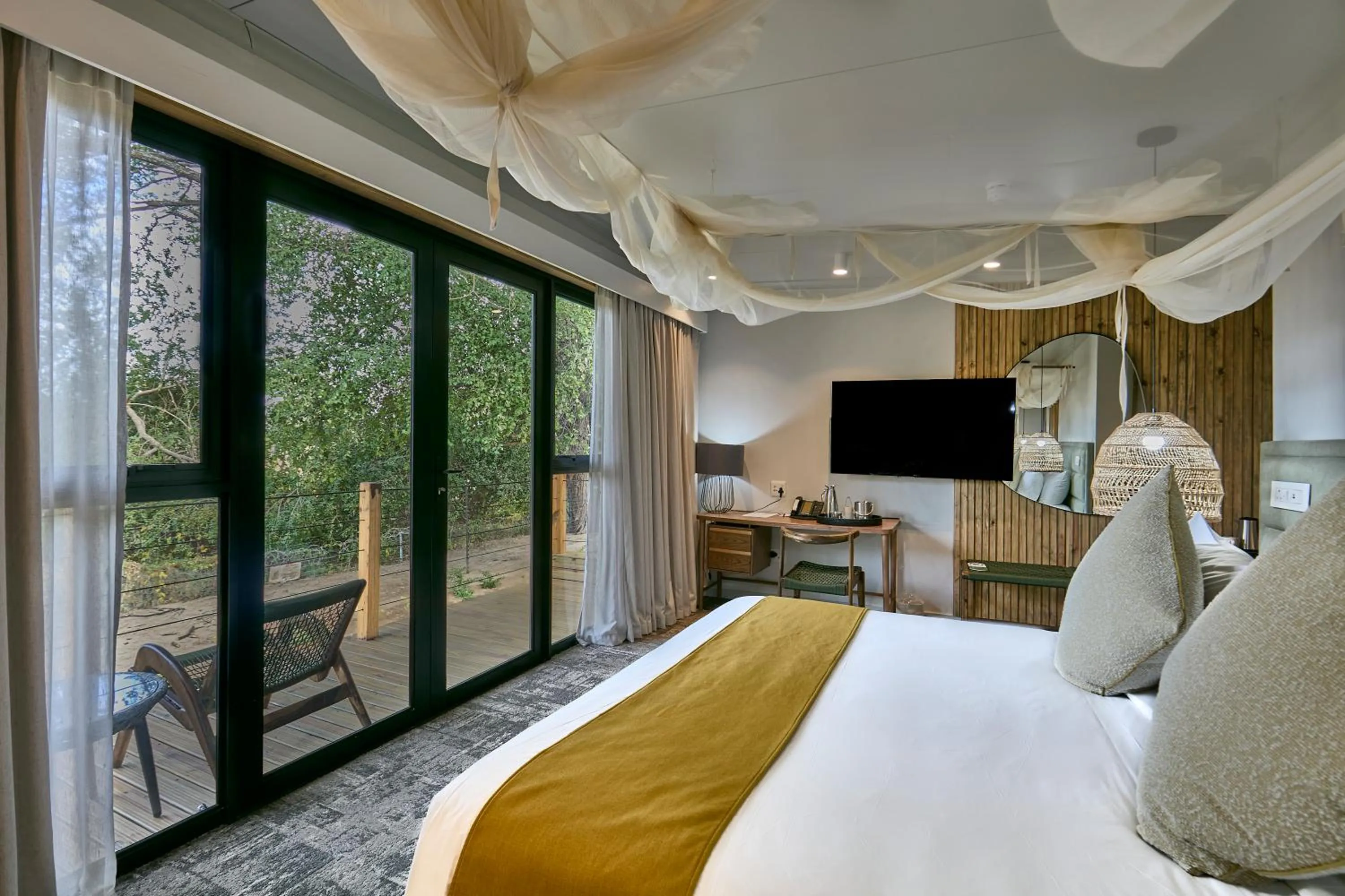 Bed in Cresta Marang Gardens Hotel