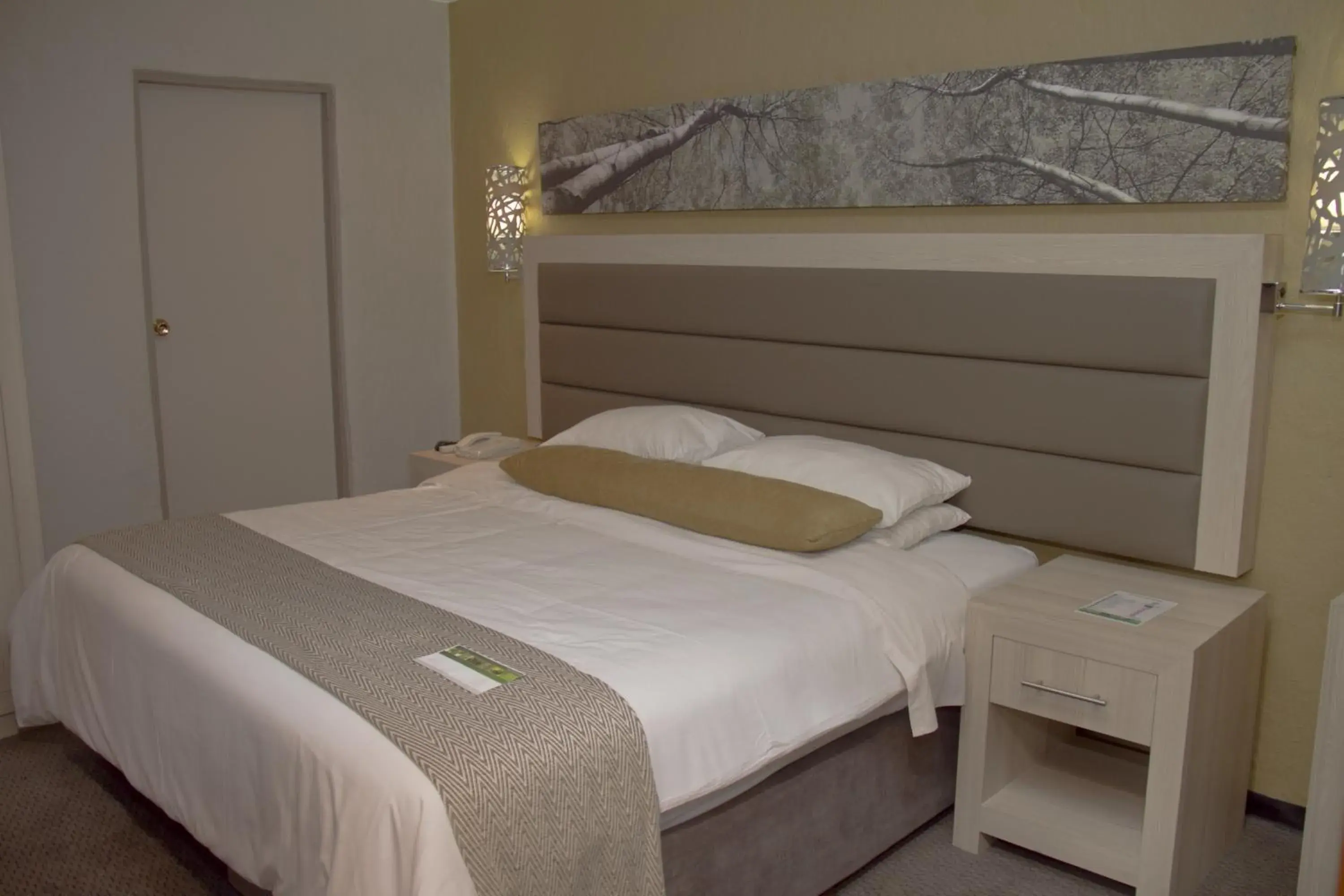 Bed in Cresta Marang Gardens Hotel Bed in Cresta Marang Gardens Hotel