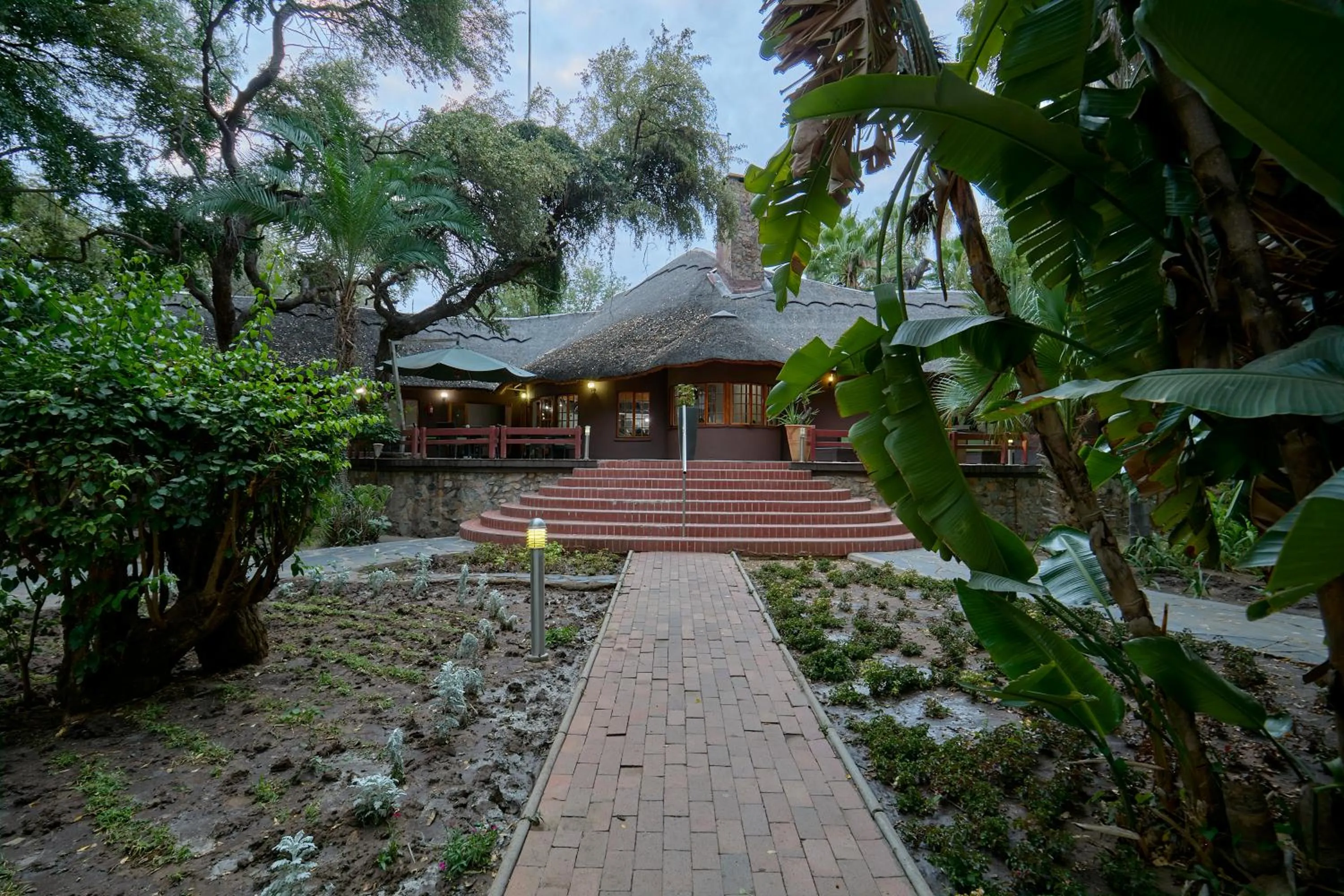 Restaurant/places to eat in Cresta Marang Gardens Hotel