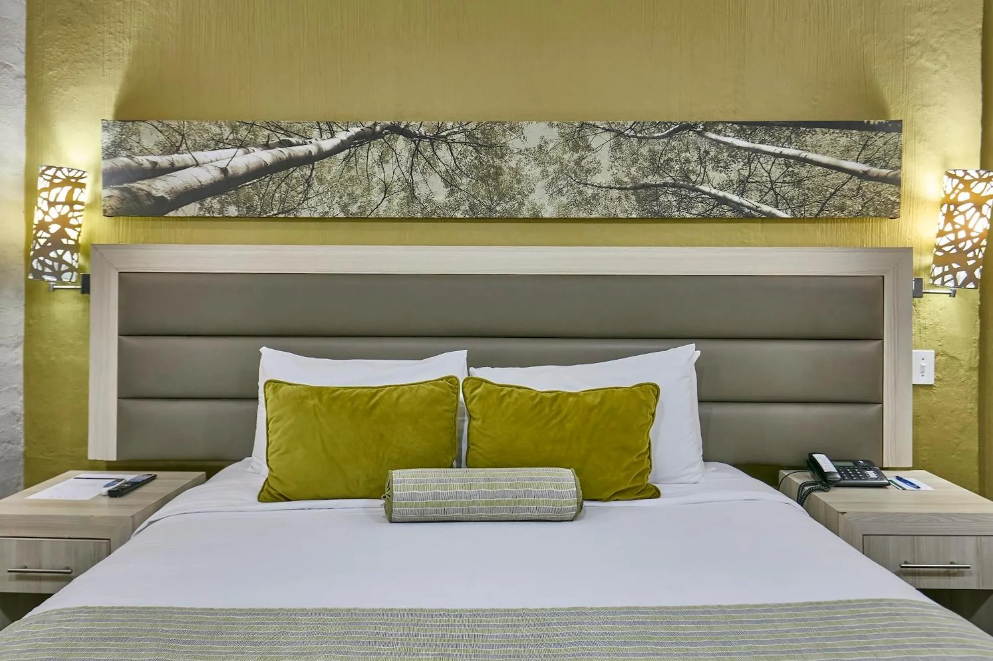 Bed in Cresta Marang Gardens Hotel