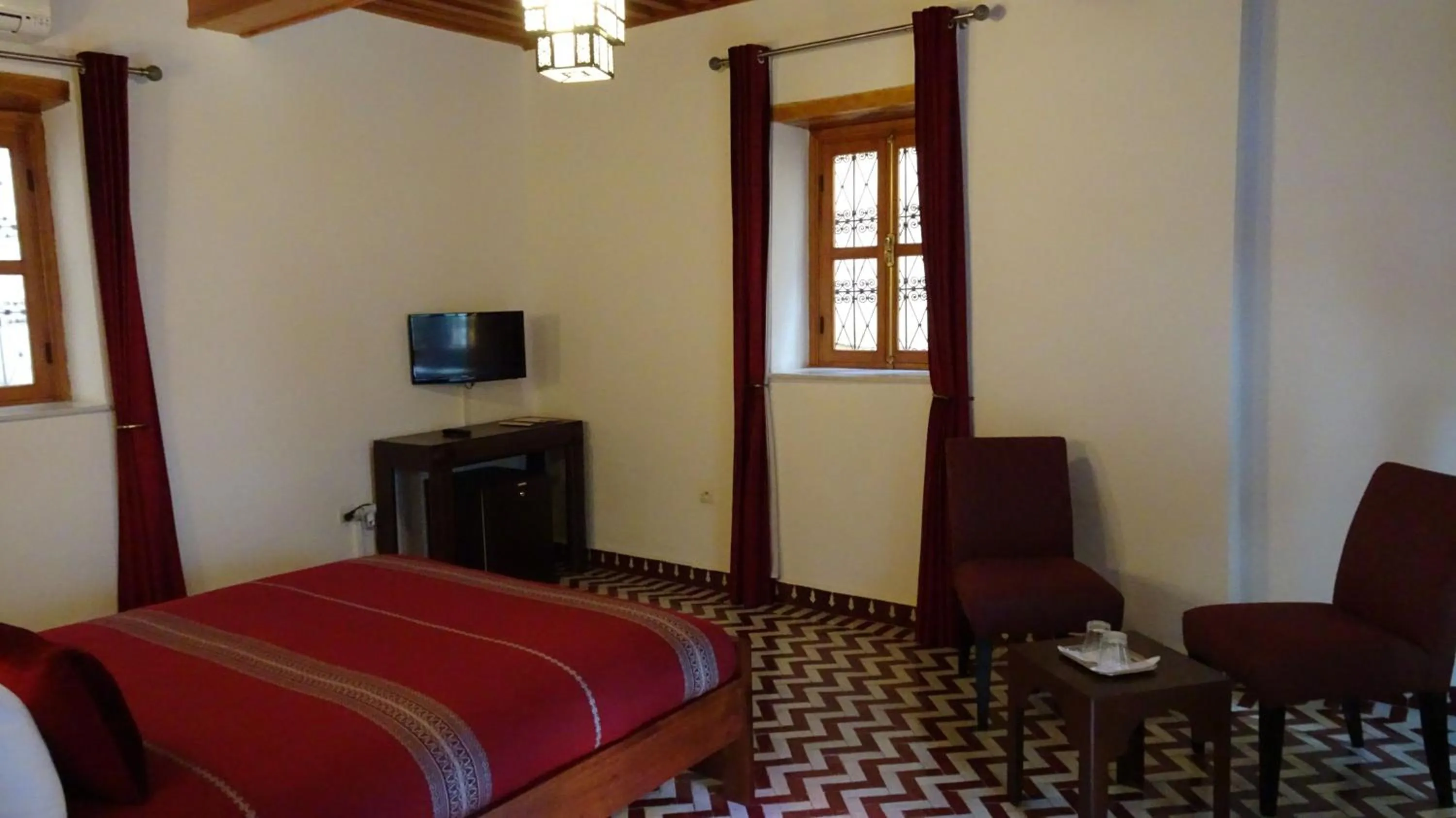 Day, Bed in Riad Sabah