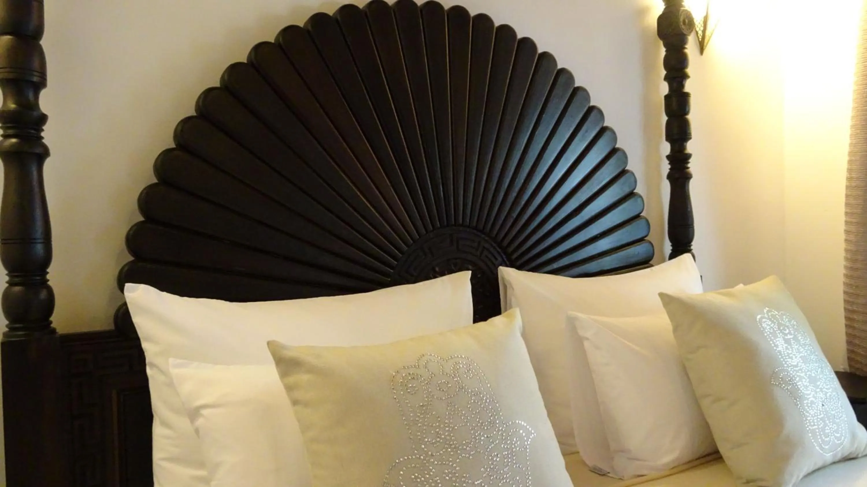 Decorative detail, Bed in Riad Sabah