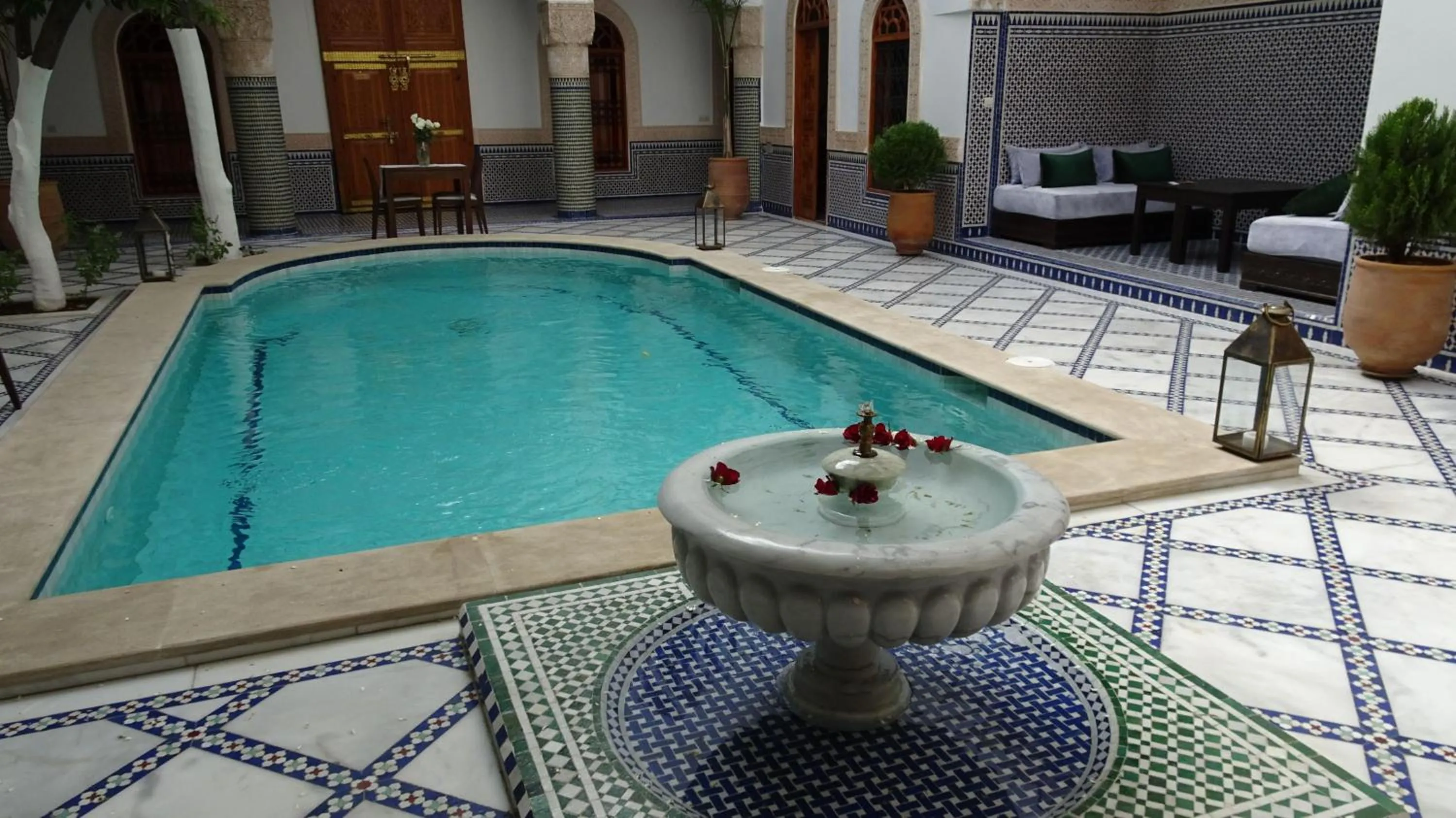 Swimming pool in Riad Sabah