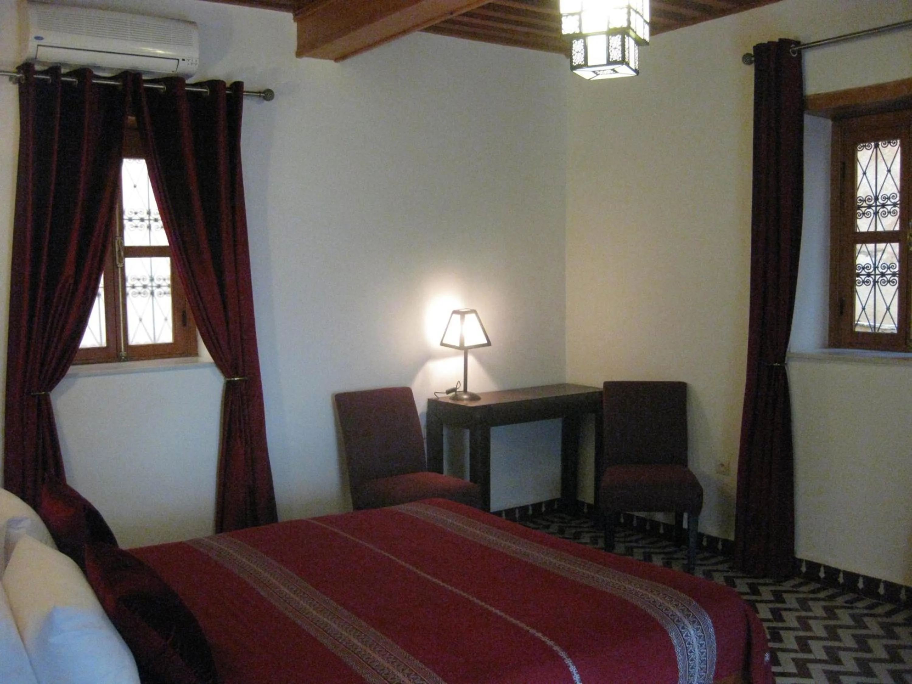 Photo of the whole room, Bed in Riad Sabah