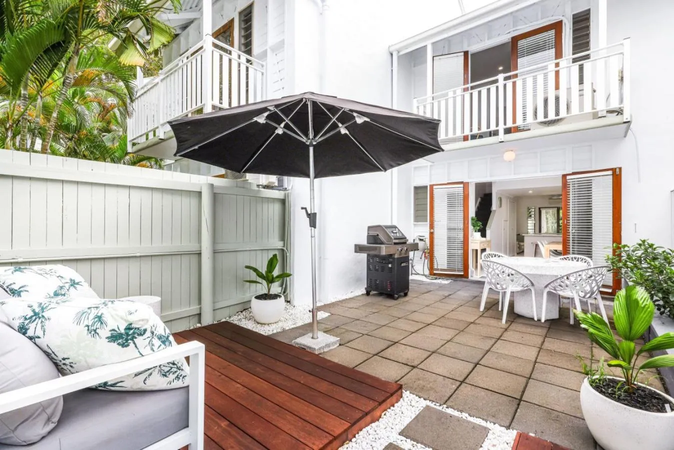 Patio in The Queenslander Family Townhouse Near Four Mile Beach
