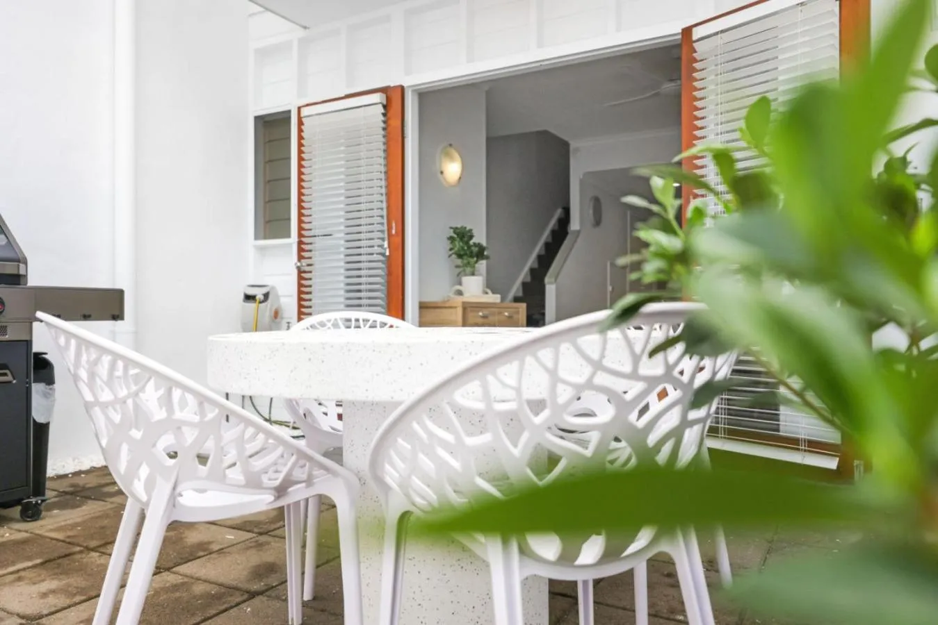 Patio in The Queenslander Family Townhouse Near Four Mile Beach