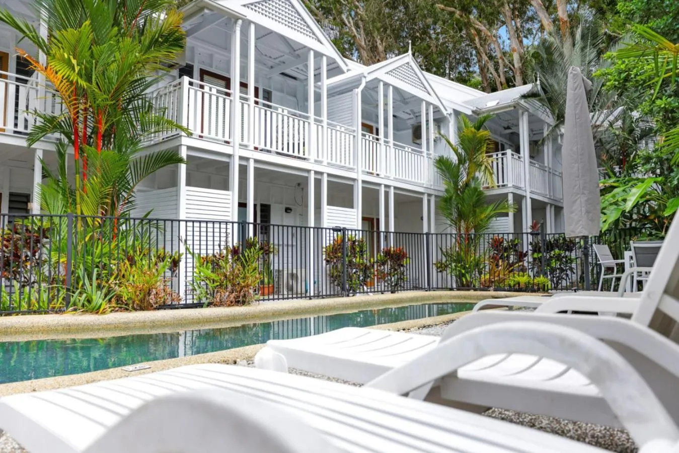 Property building in The Queenslander Family Townhouse Near Four Mile Beach