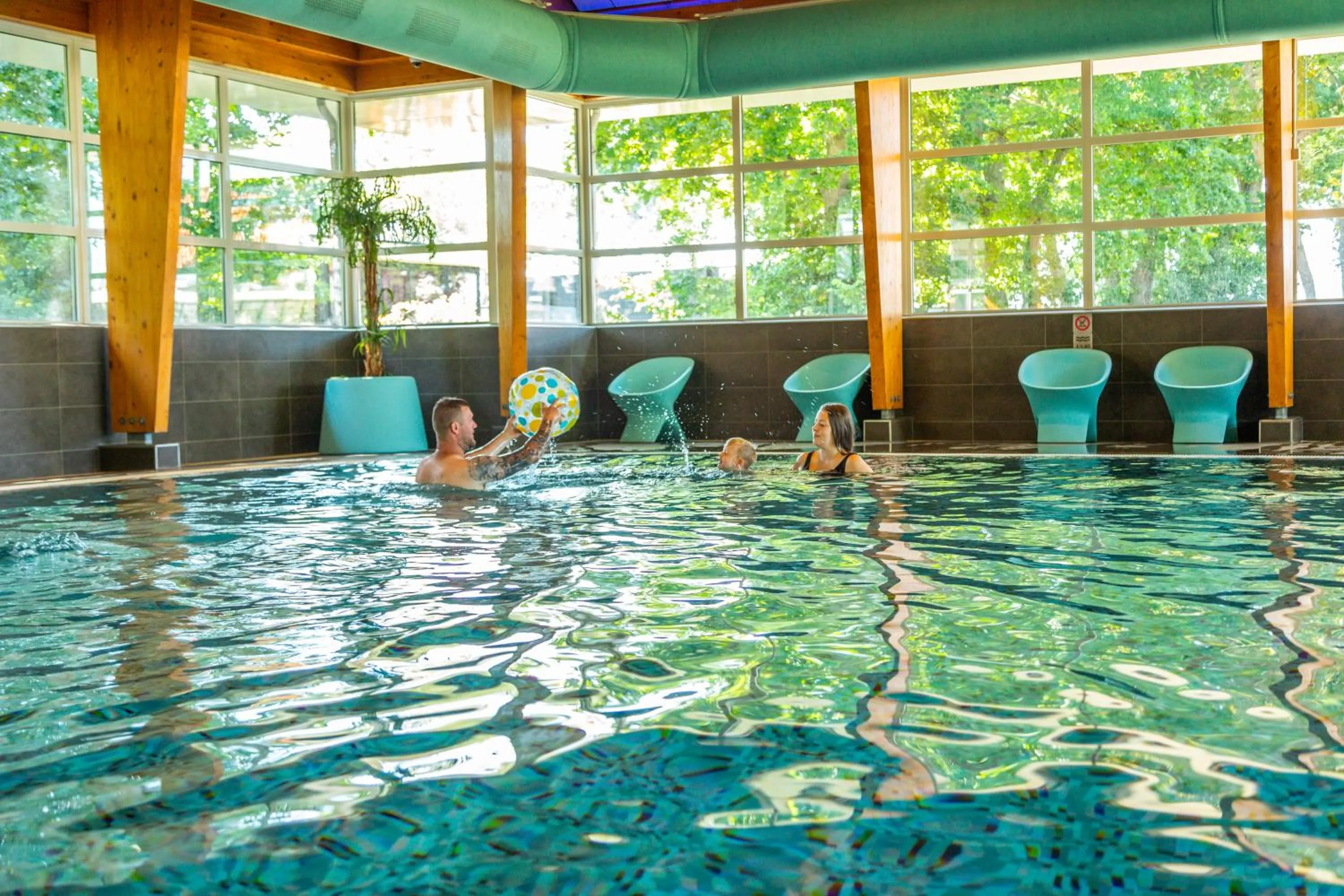 Swimming pool in EuroParcs Bad Hoophuizen