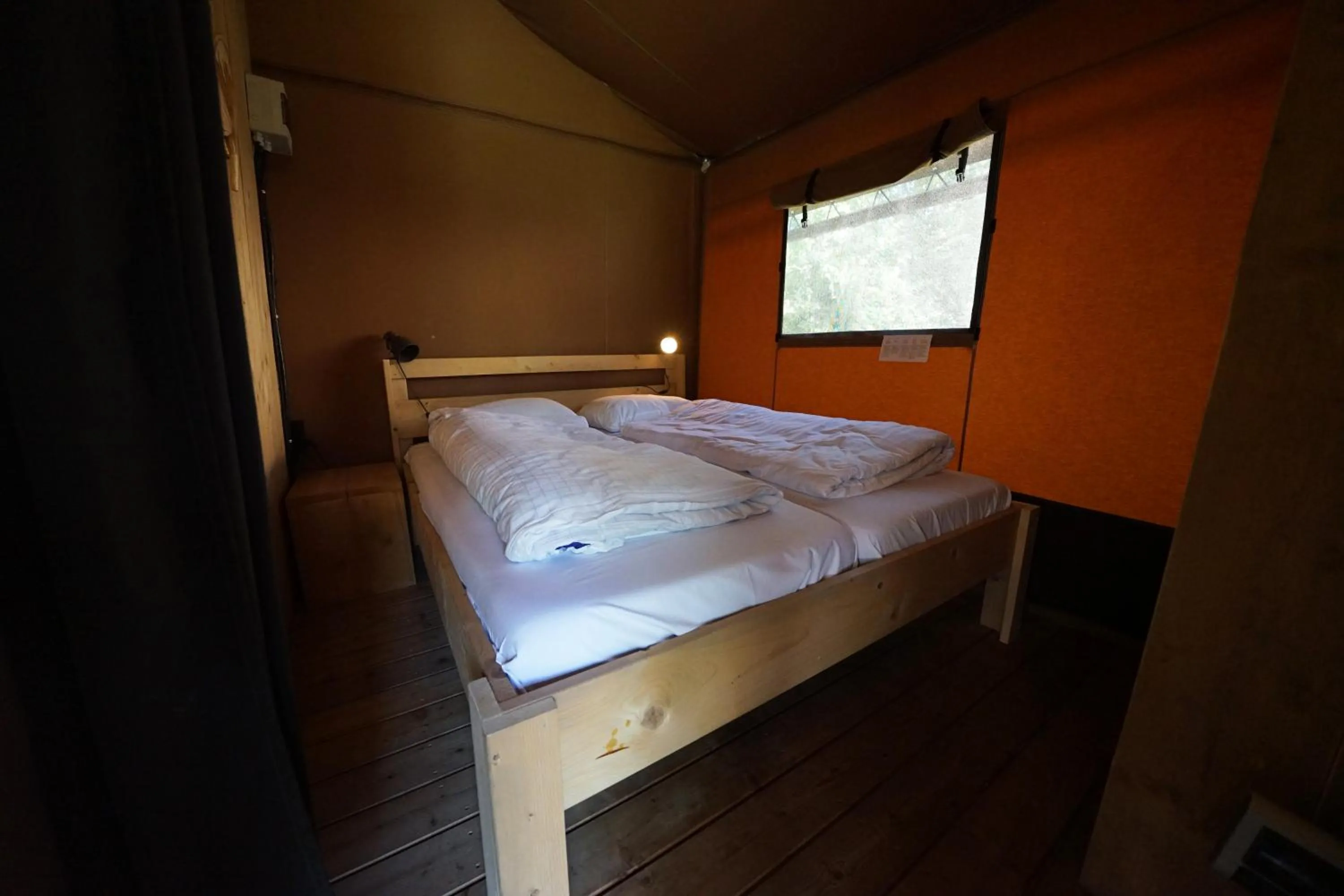 Bed in EuroParcs Molengroet