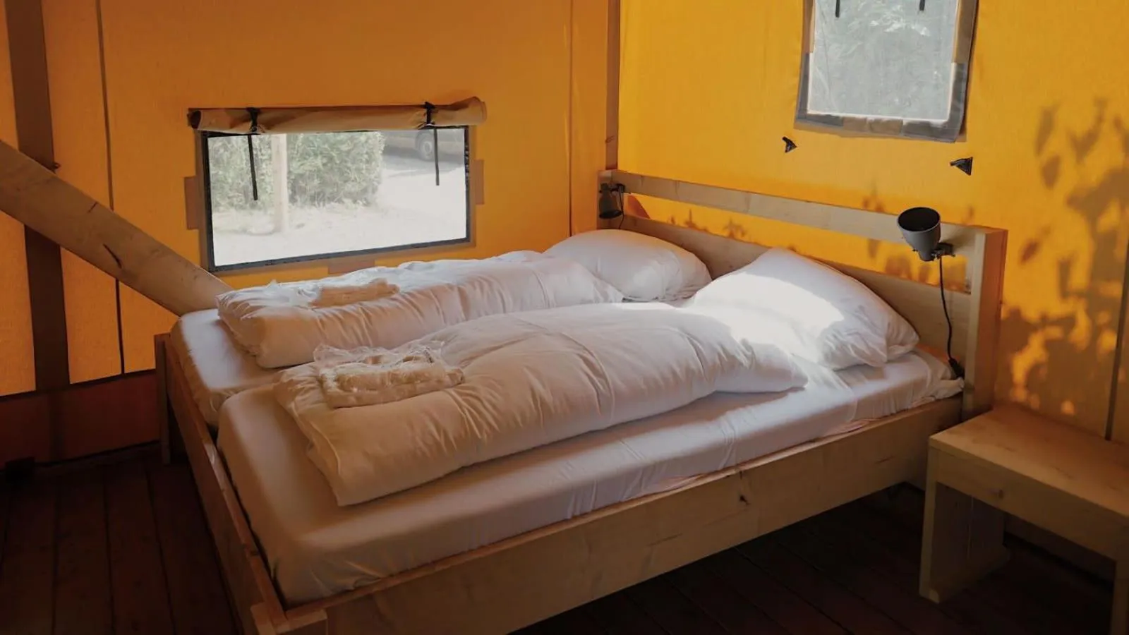 Bed in EuroParcs Molengroet