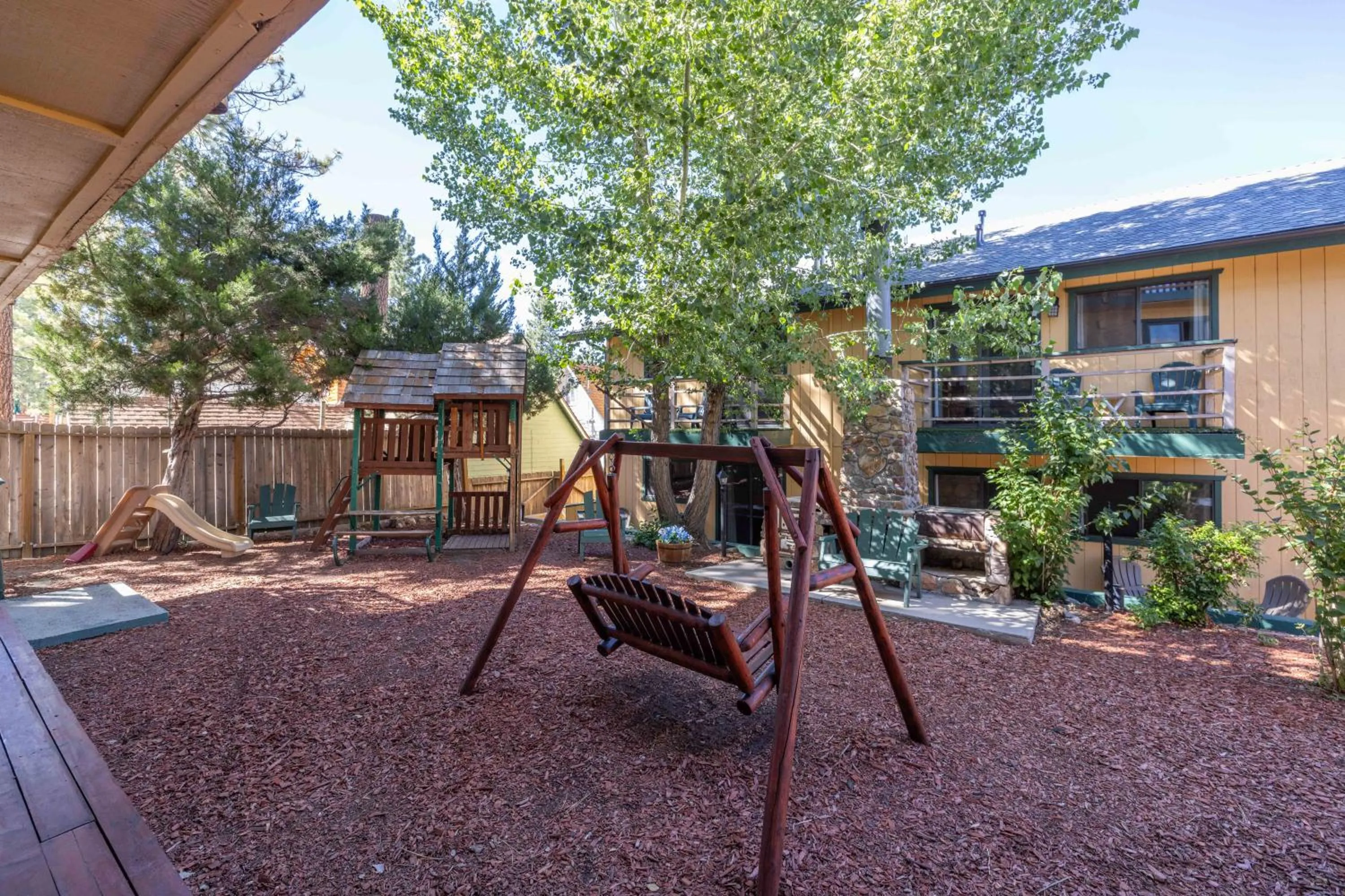 Children play ground in Big Bear Lakefront Lodge