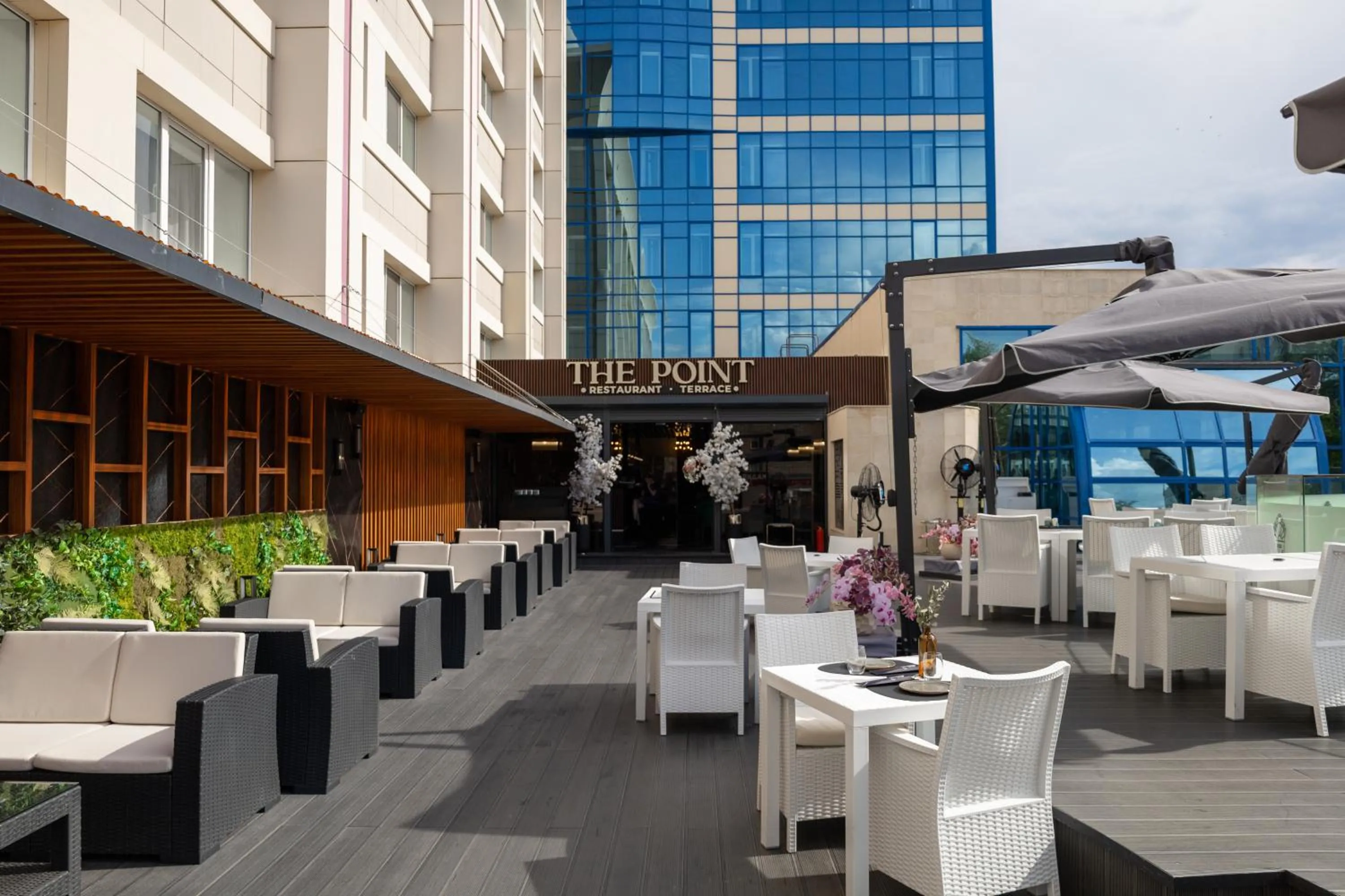 Restaurant/places to eat in Hotel Сomplex Irtysh