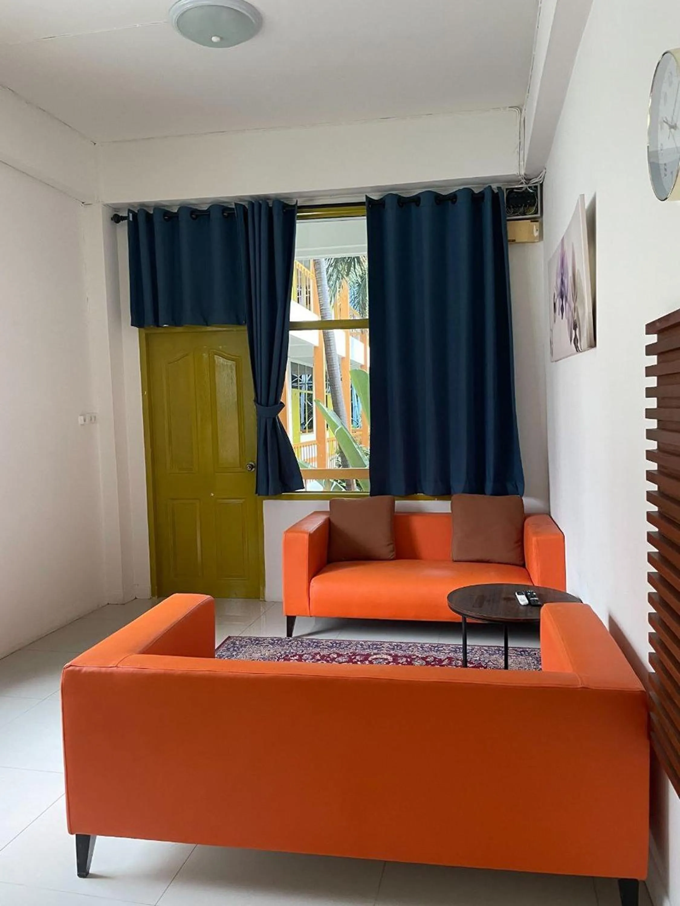 Living room in Happy 2 Hotel Patunam