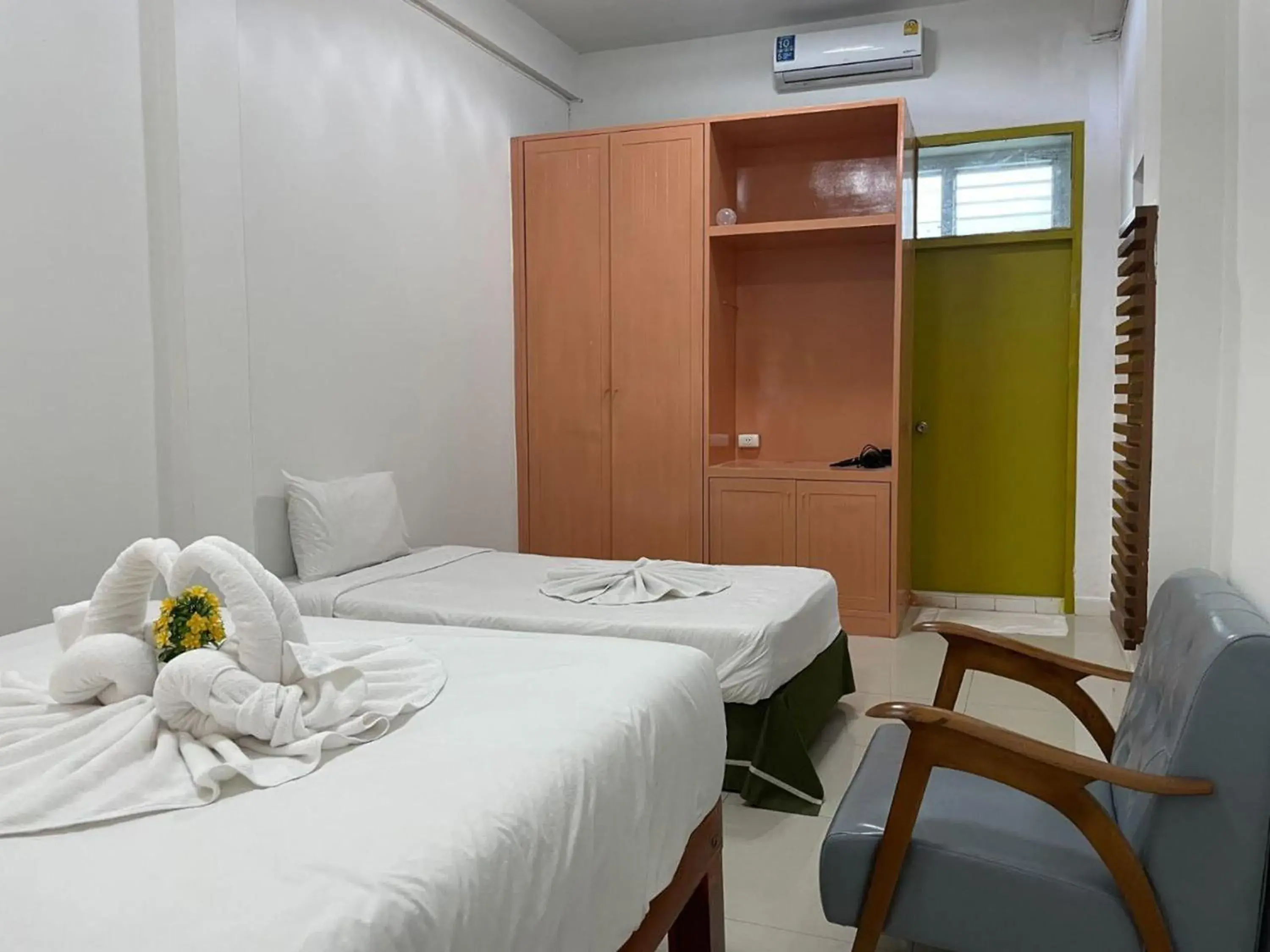 Bed in Happy 2 Hotel Patunam Bed in Happy 2 Hotel Patunam