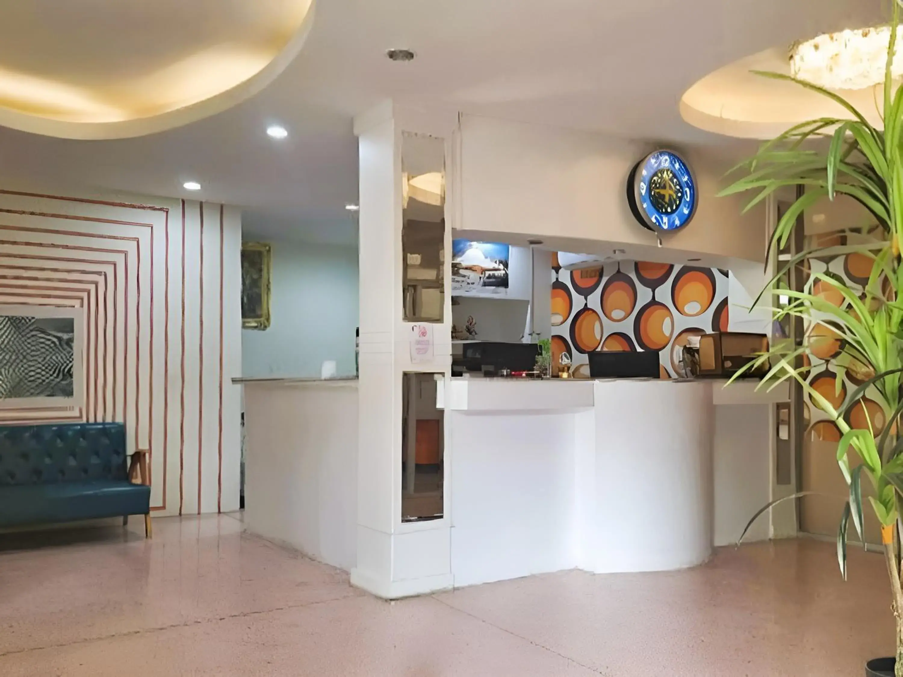 Lobby or reception in Happy 2 Hotel Patunam Lobby or reception in Happy 2 Hotel Patunam
