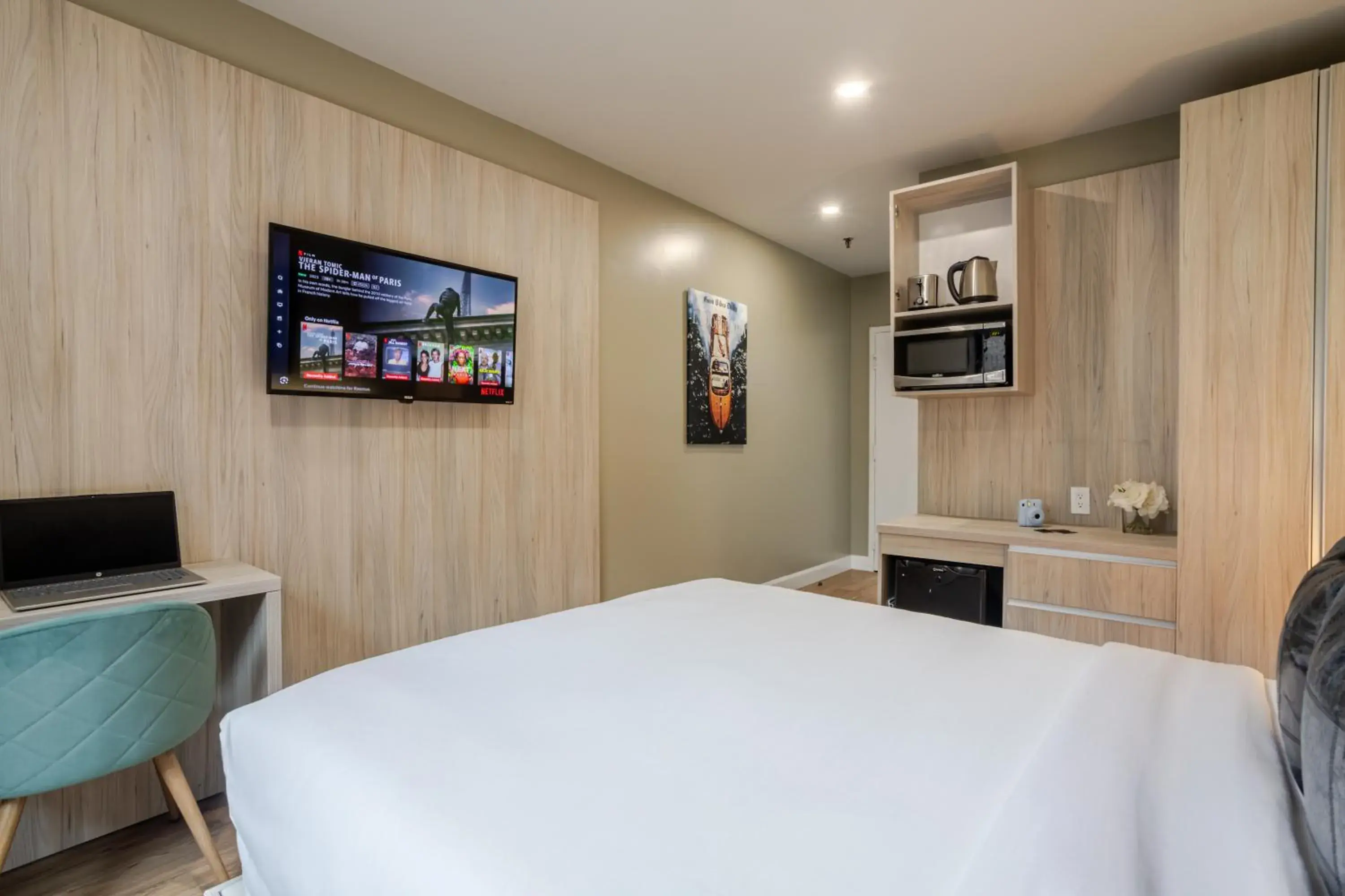 Bed in Olympia Hotel by Lodgo Bed in Olympia Hotel by Lodgo