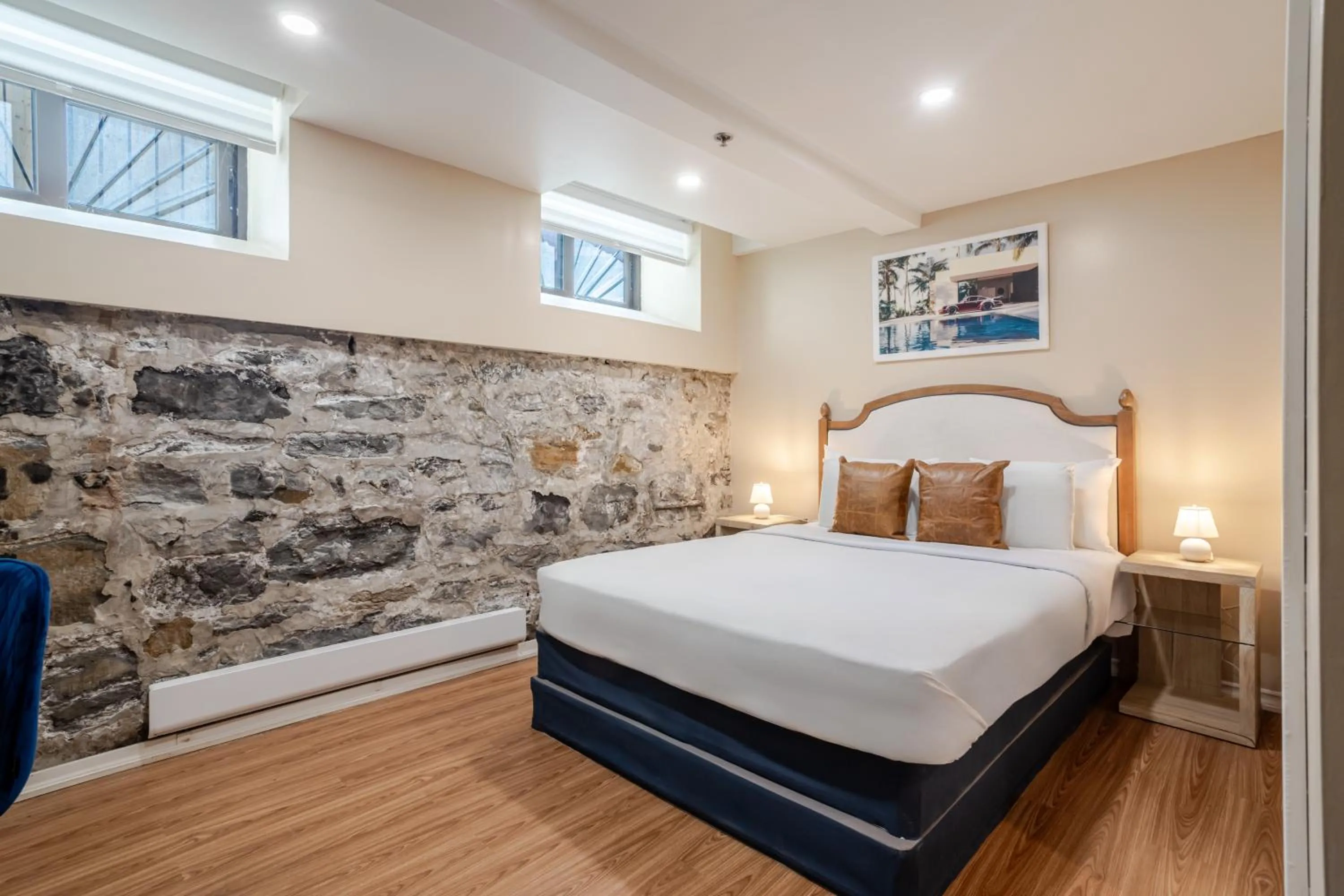 Bed in Olympia Hotel by Lodgo